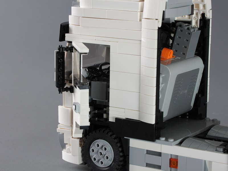4white_version_door.jpg