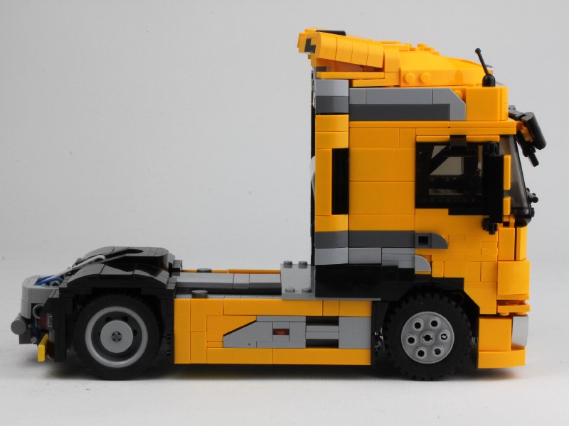 0989_updated_daf_side.jpg