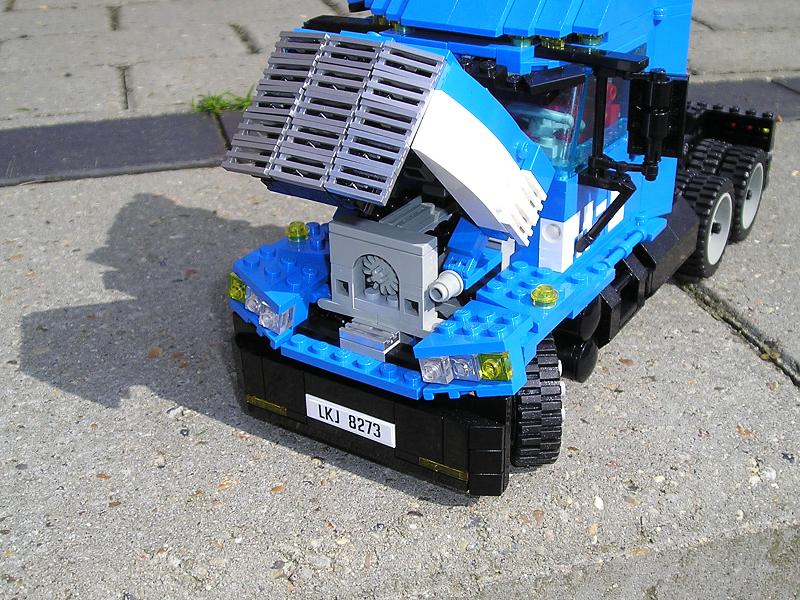 2engine1.jpg