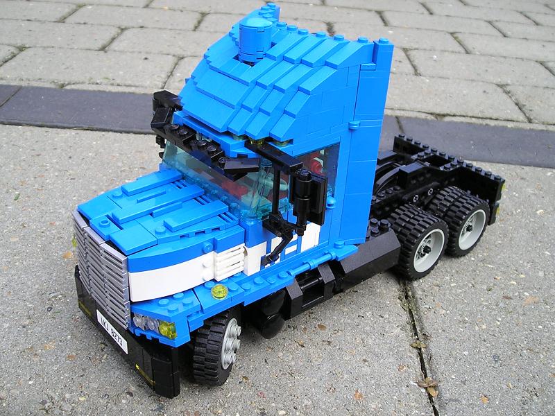 2truck.jpg