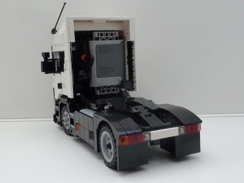 2rear1.jpg
