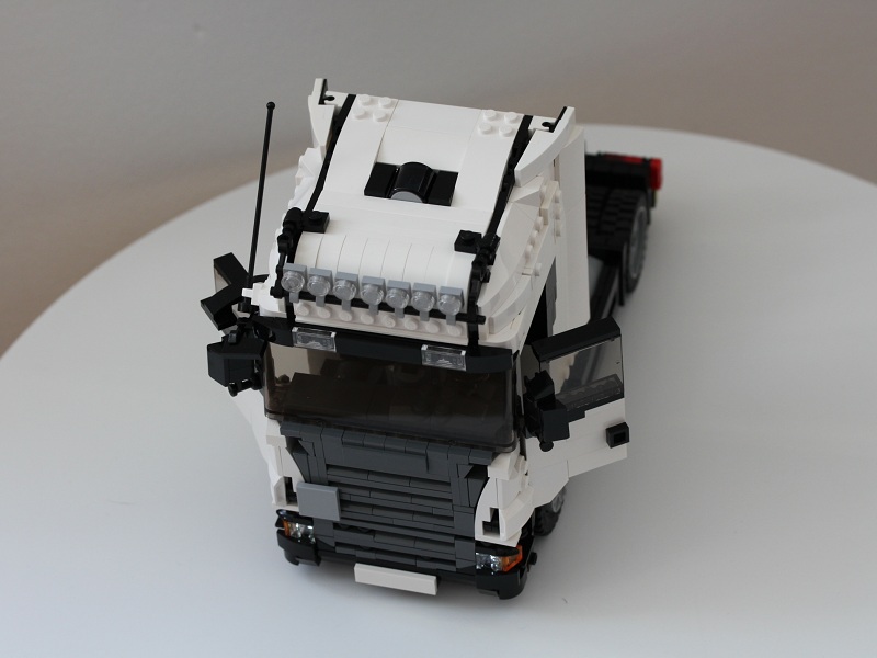 2scania_topline4_open.jpg