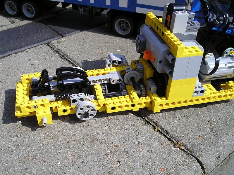 truck_mechanism_rear.jpg