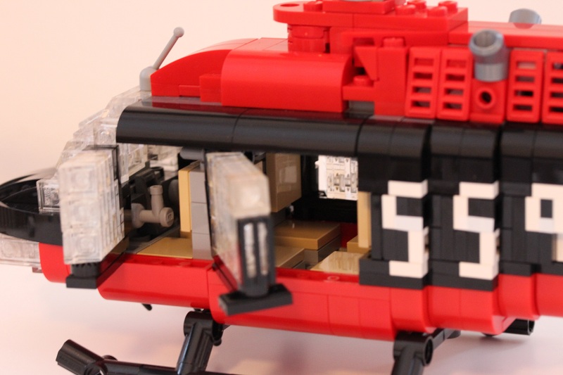 3heli_interior.jpg