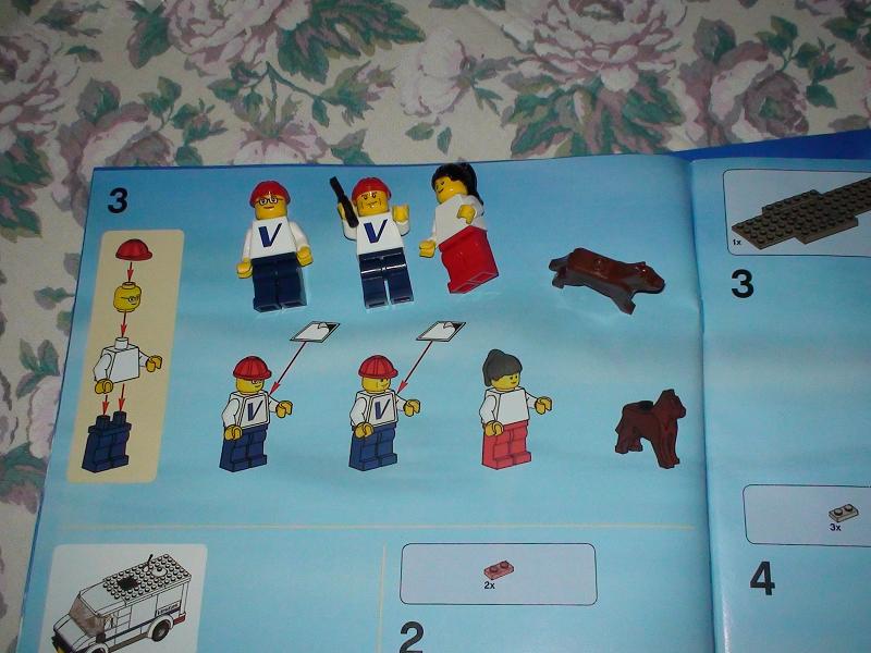 minifigs.jpg