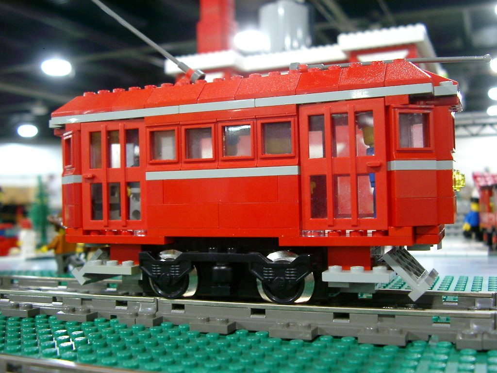 trolley-red2.jpg