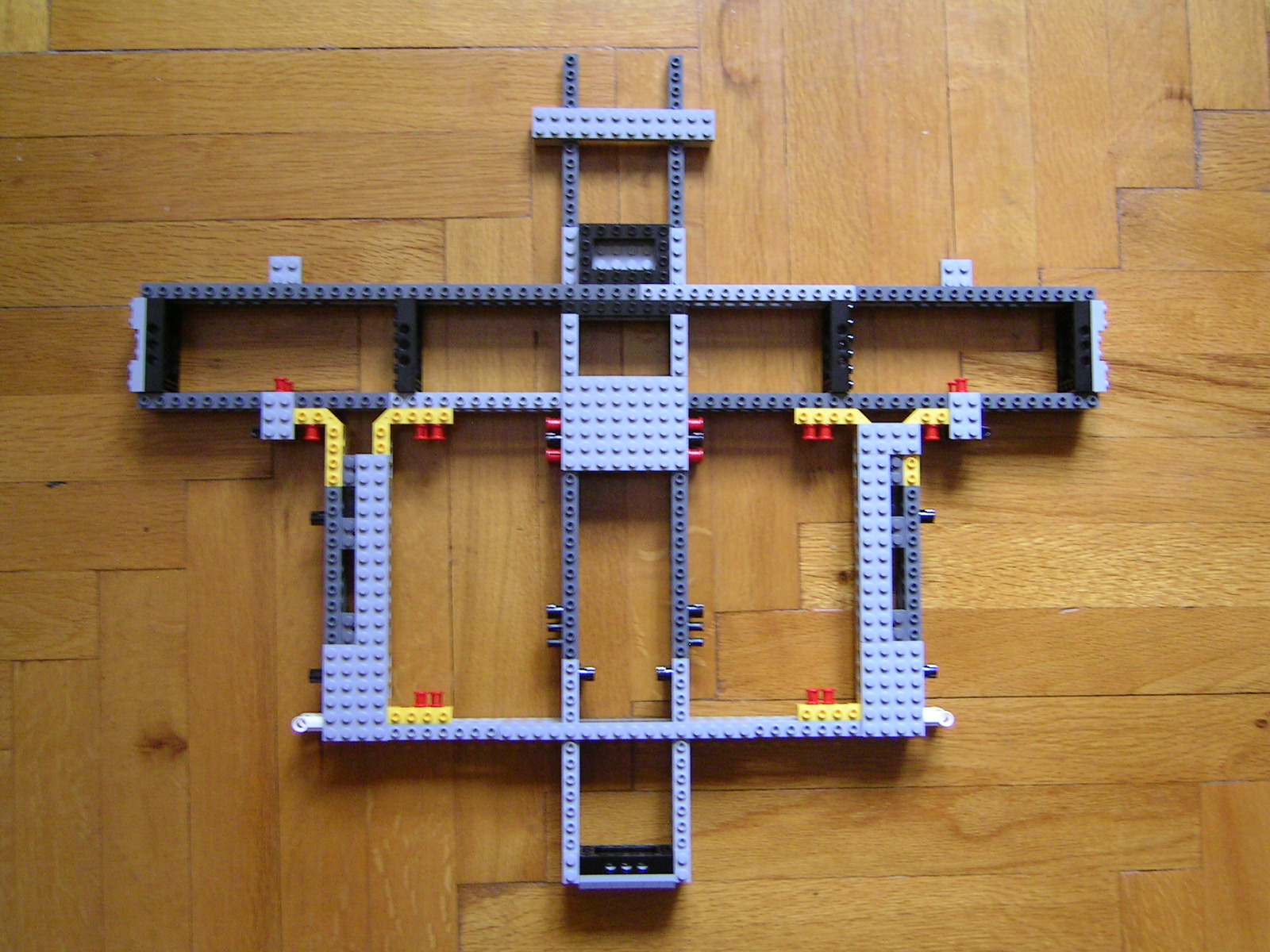 10179_millennium_falcon_ucs_03.jpg
