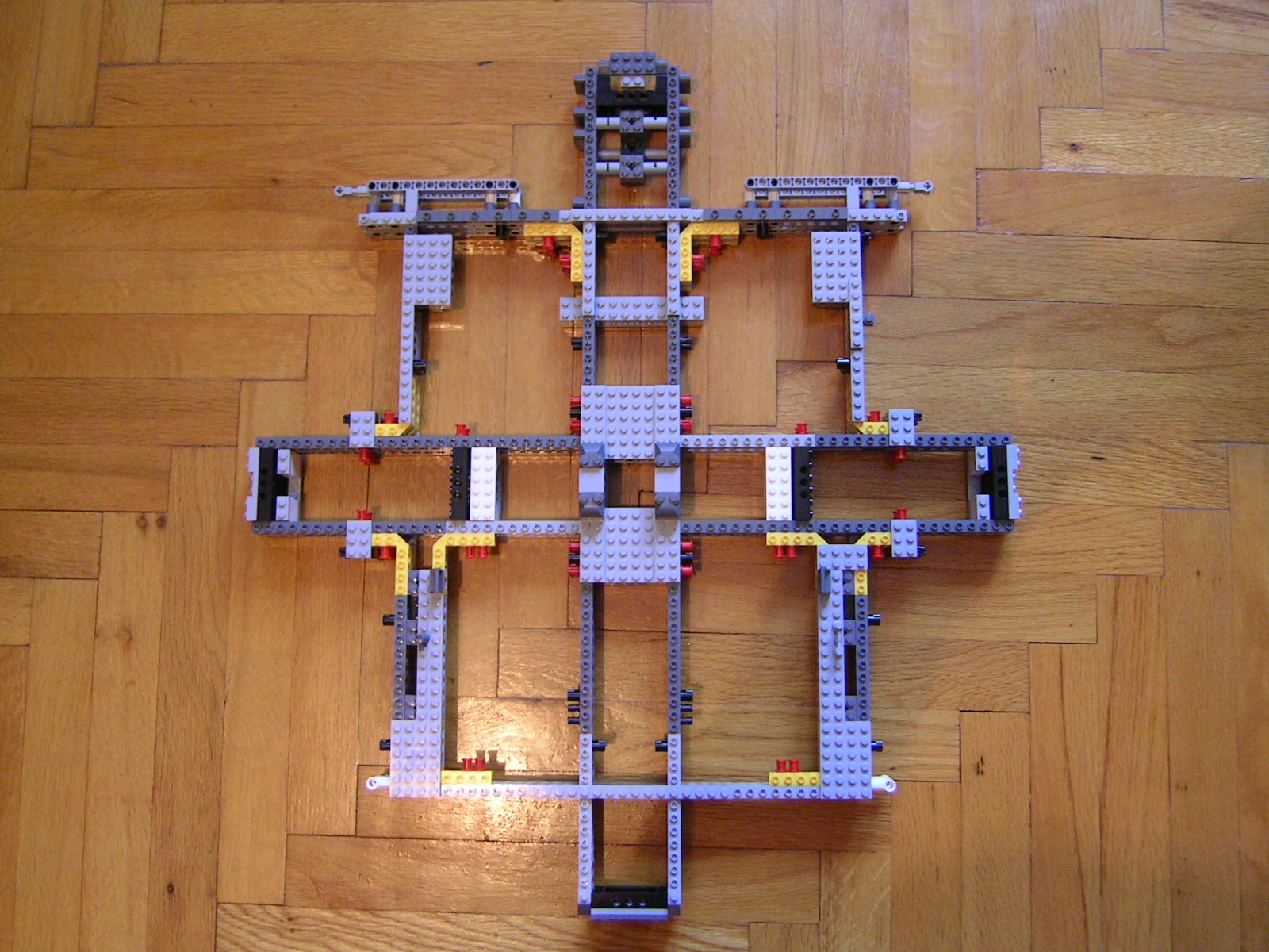 10179_millennium_falcon_ucs_04.jpg