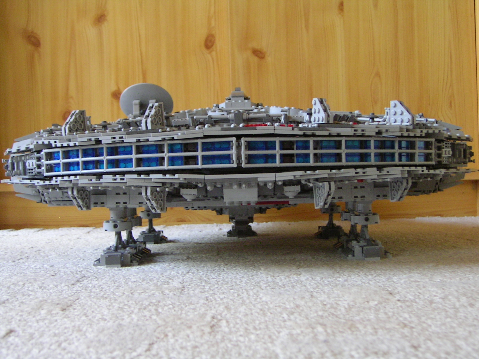 10179_millennium_falcon_ucs_30.jpg