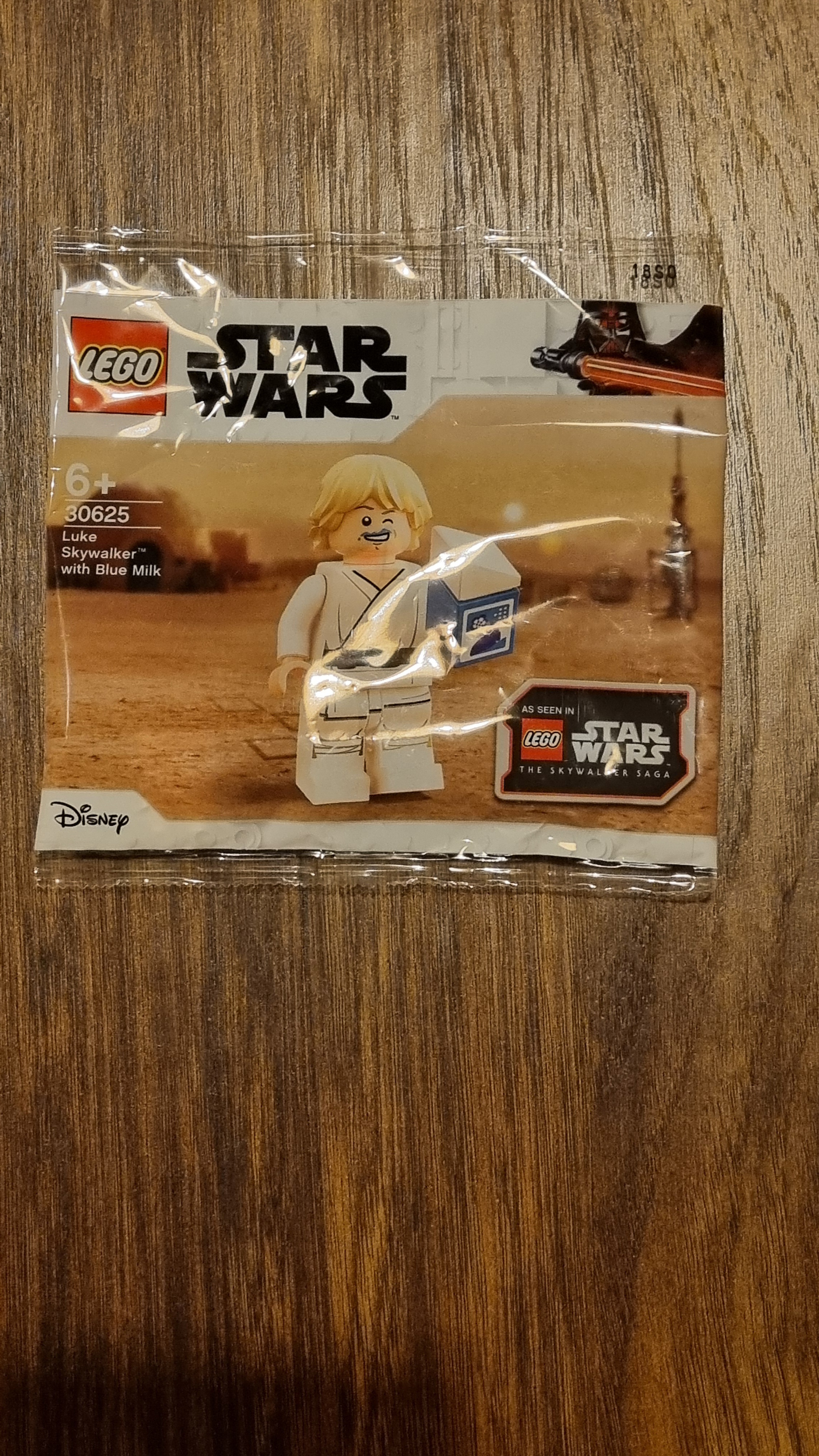 30625_luke_skywalker_with_blue_milk.jpg