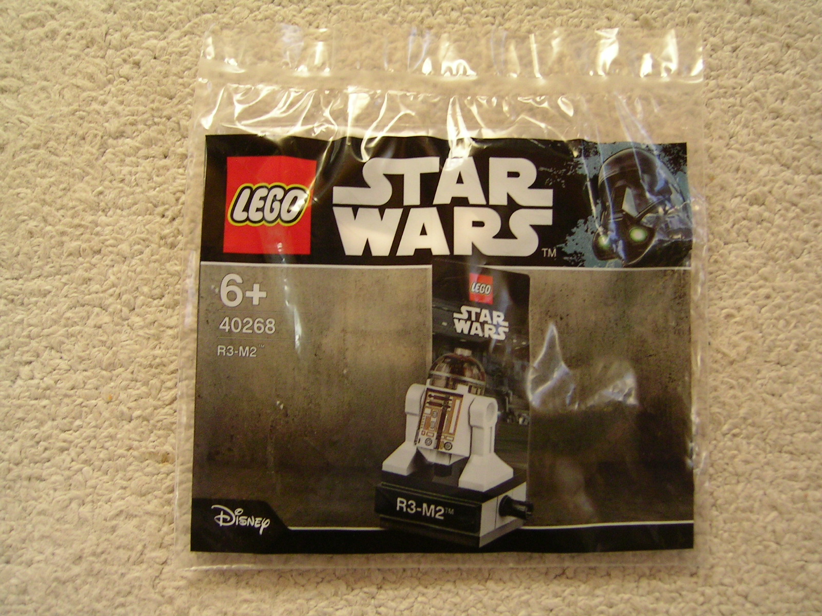 40268_r3-m2_polybag.jpg