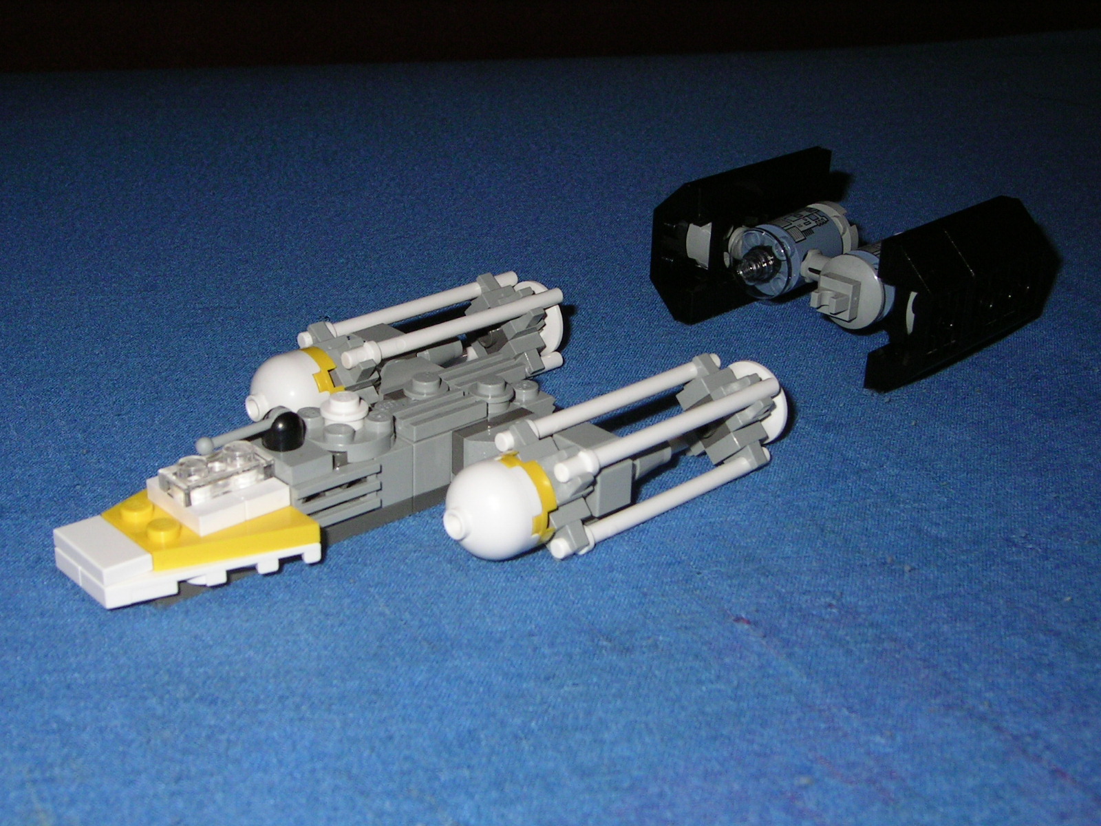 4484-4487_mini_y-wing_fighter_and_tie_bomber.jpg