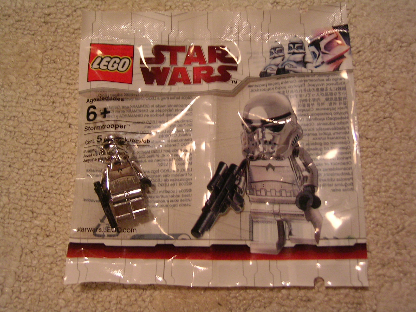 4591726_stormtrooper.jpg