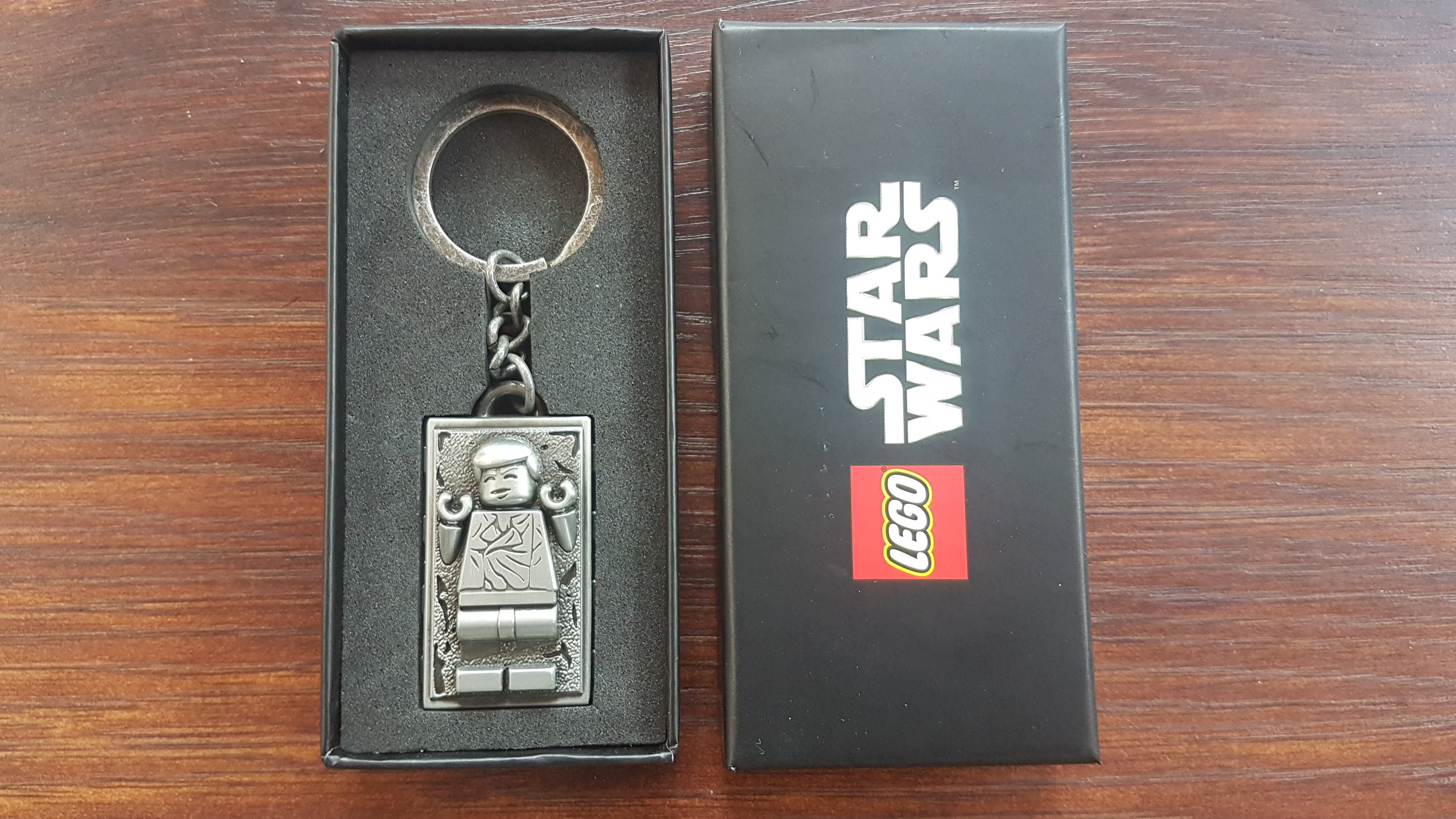 5006363_han_solo_carbonite_metal_keychain.jpg