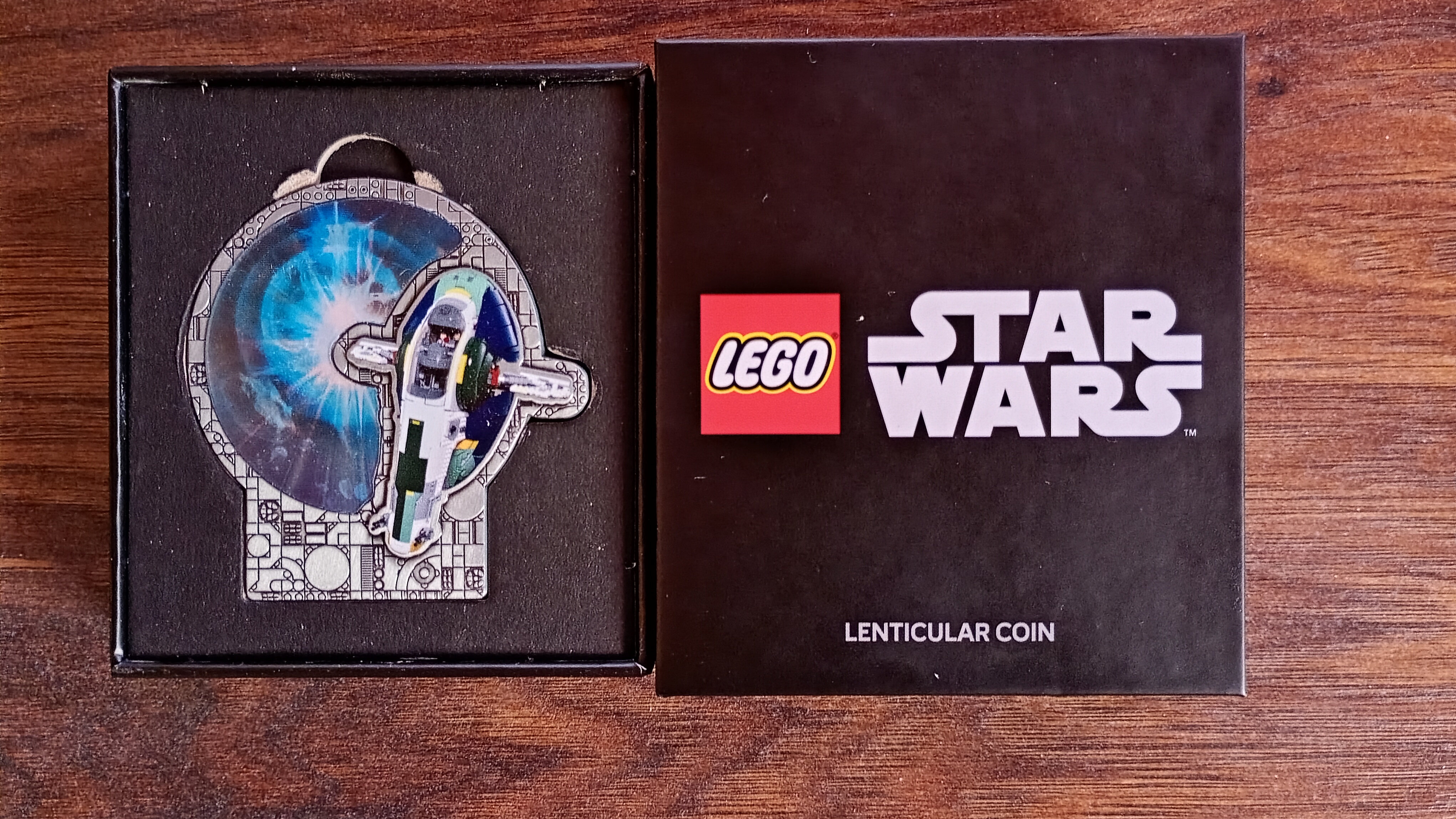 5009550_Jango_Fetts_Starship_Lenticular_Coin.jpg