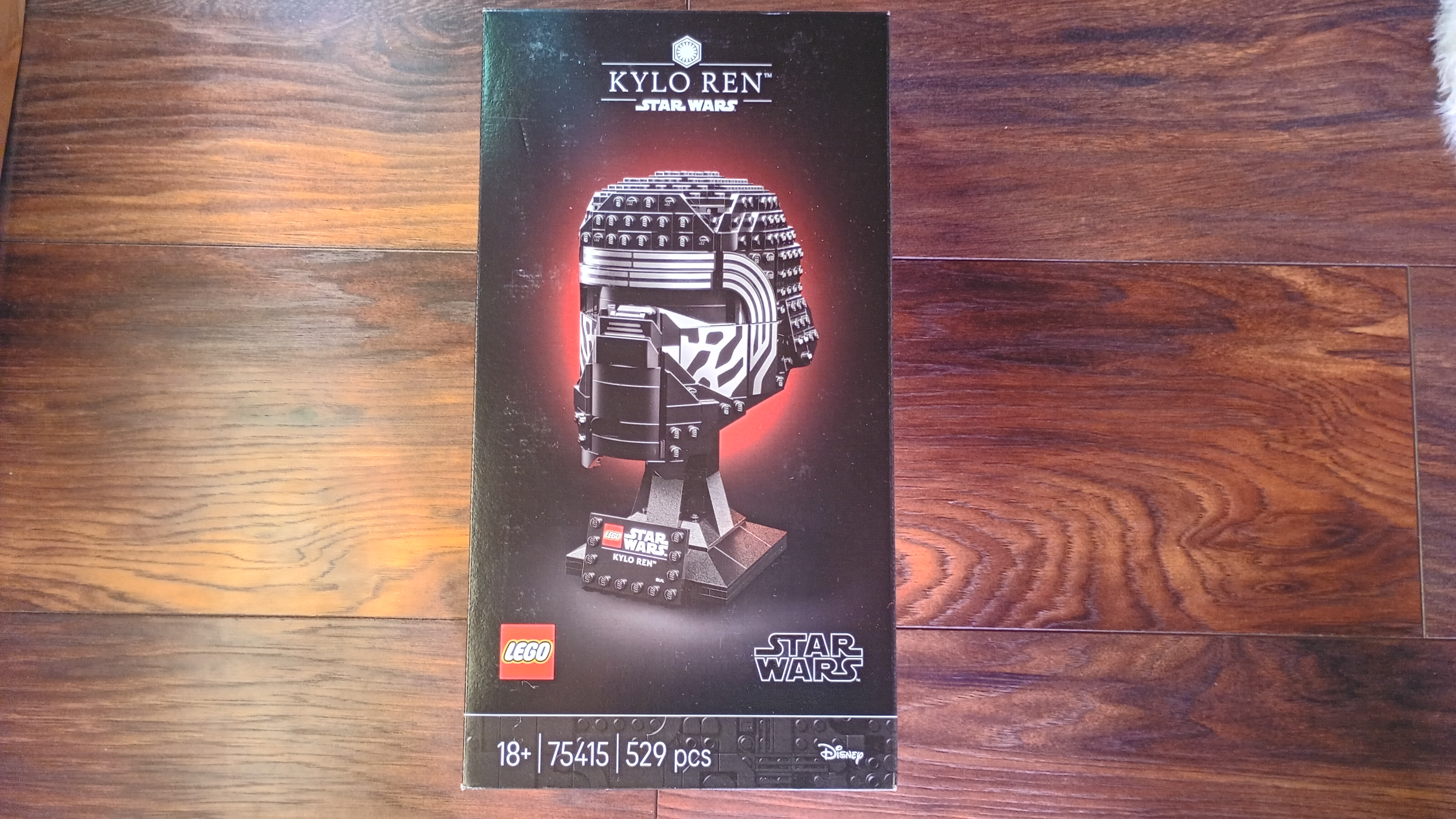 75415_Kylo_Ren_Helmet.jpg