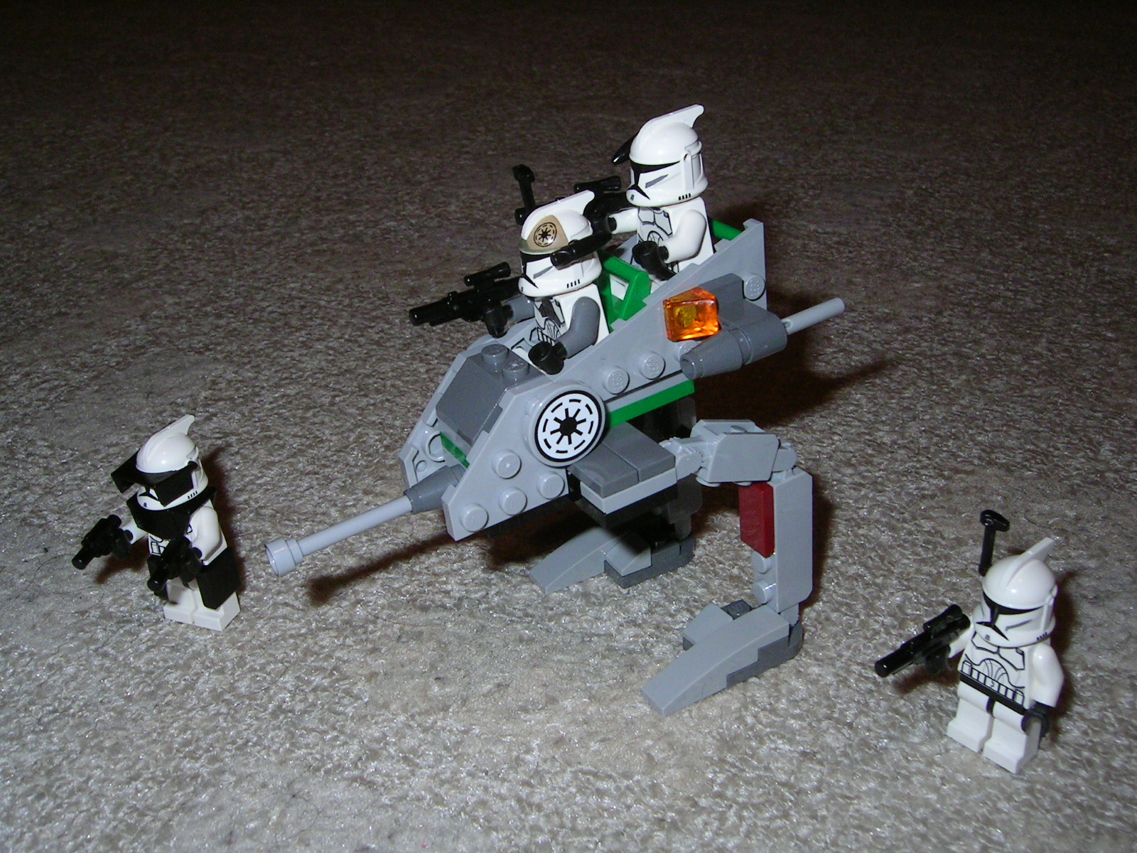 8014_clone_walker_battle_pack.jpg
