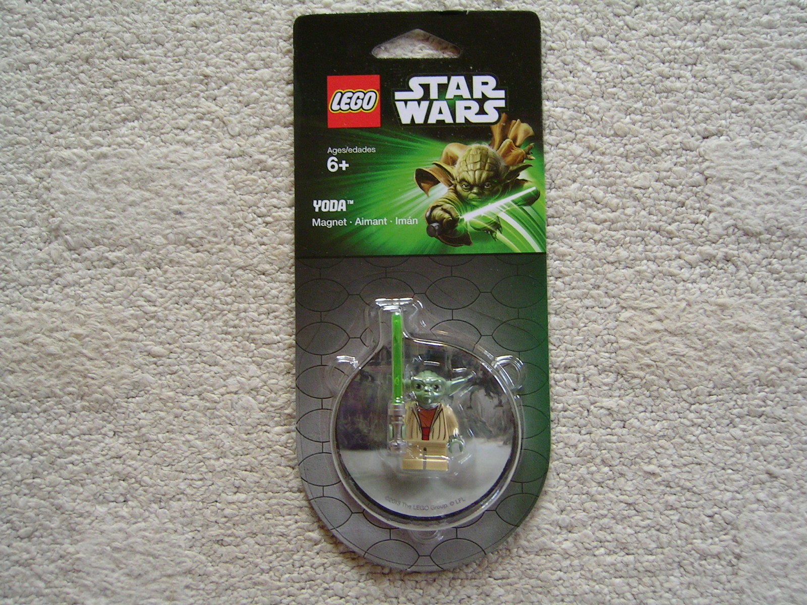 850644_magnet_scene_-_yoda.jpg