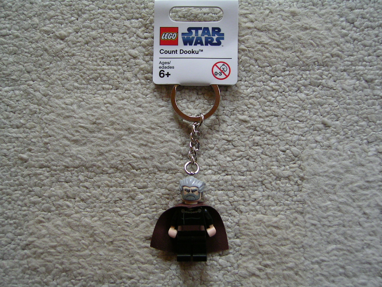 852549_count_dooku_clone_wars_key_chain.jpg