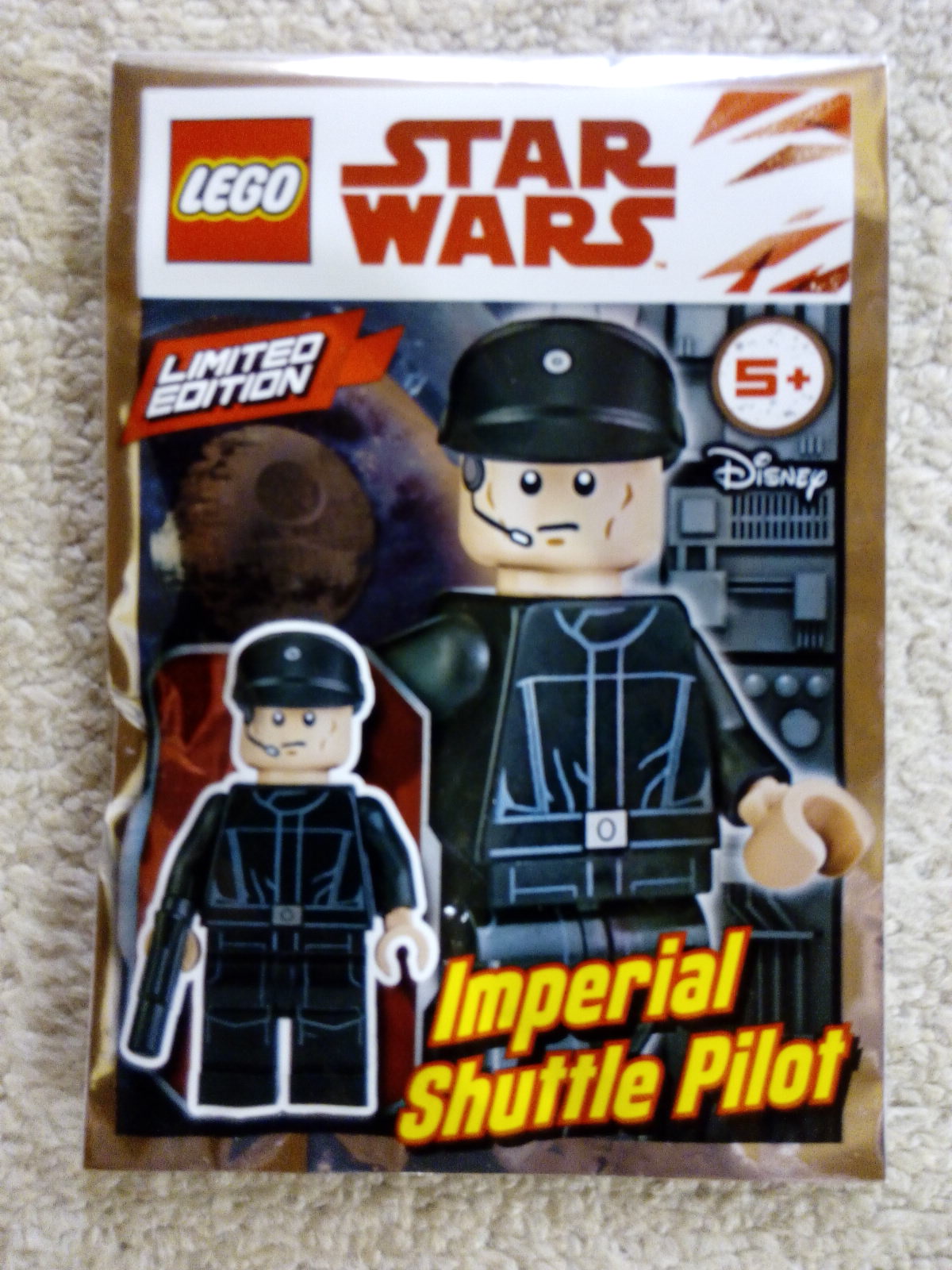 911832_imperial_shuttle_pilot_foil_pack.jpg