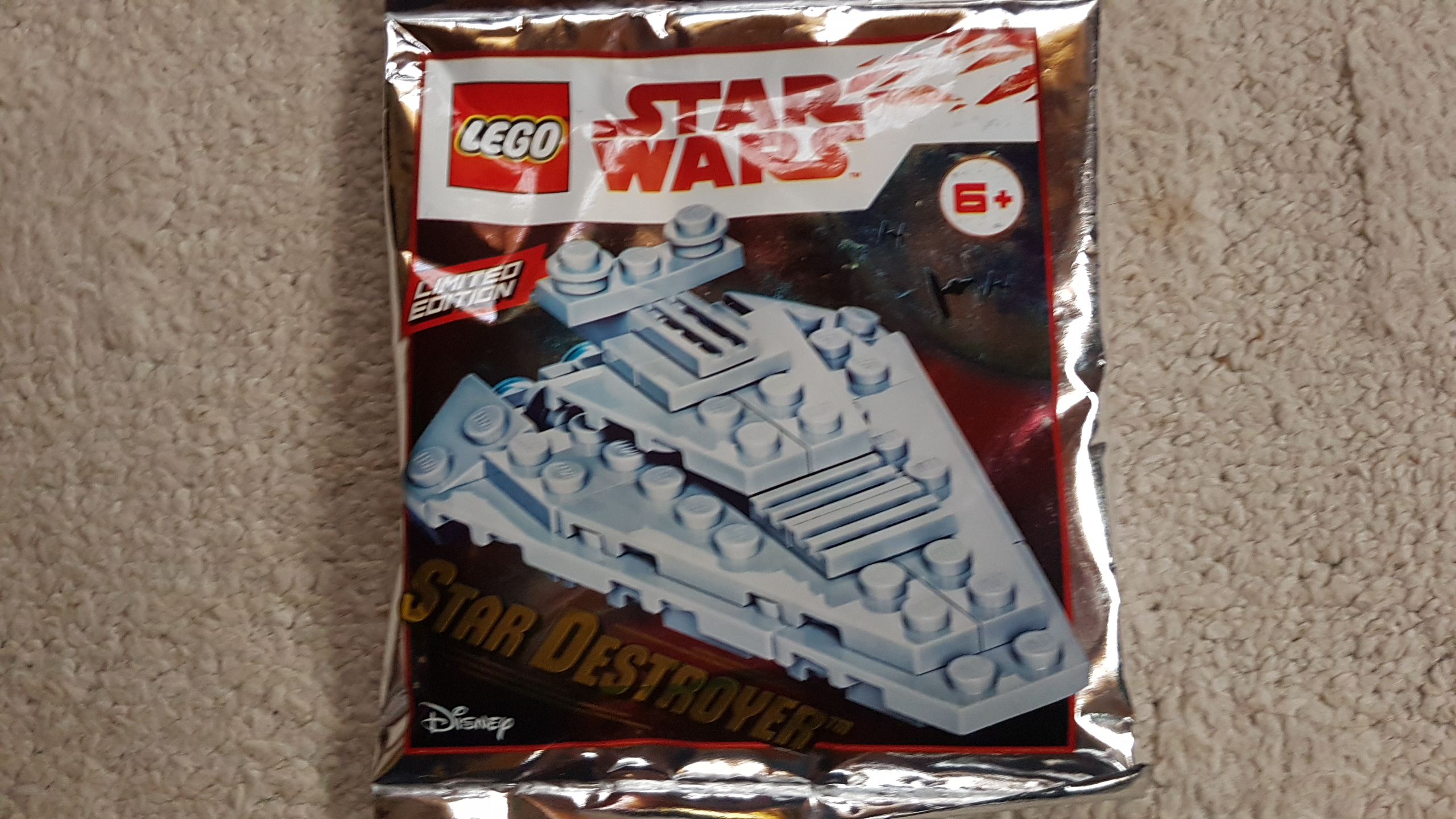 911842_star_destroyer_foil_pack.jpg