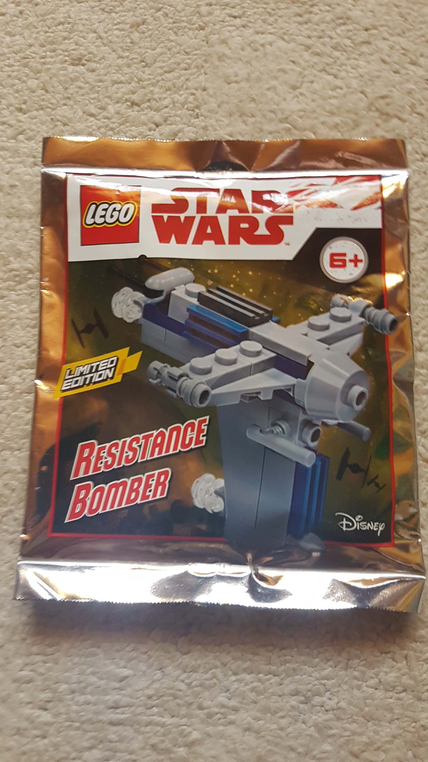911944_resistance_bomber_foil_pack.jpg