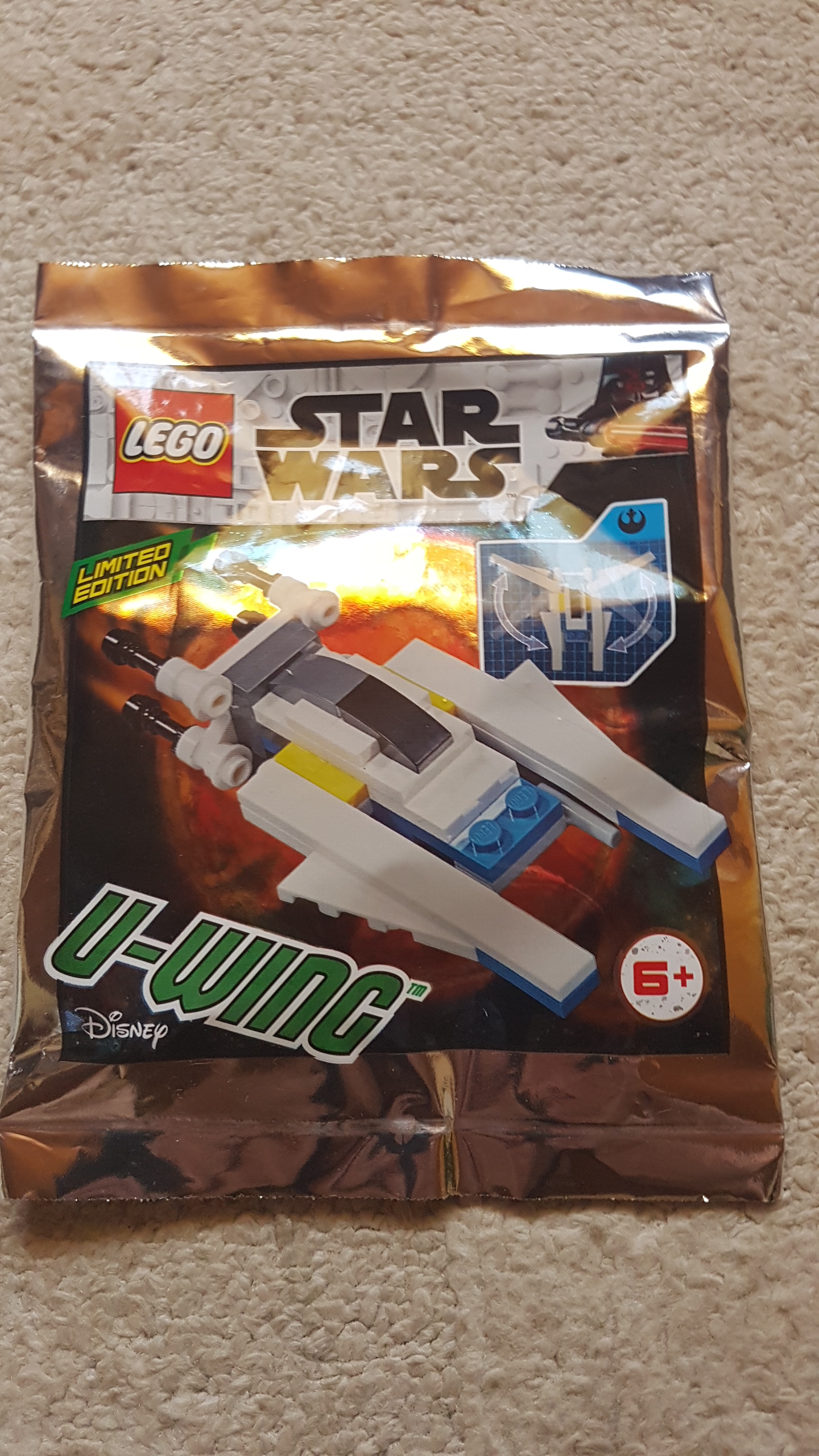 911946_u-wing_foil_pack.jpg