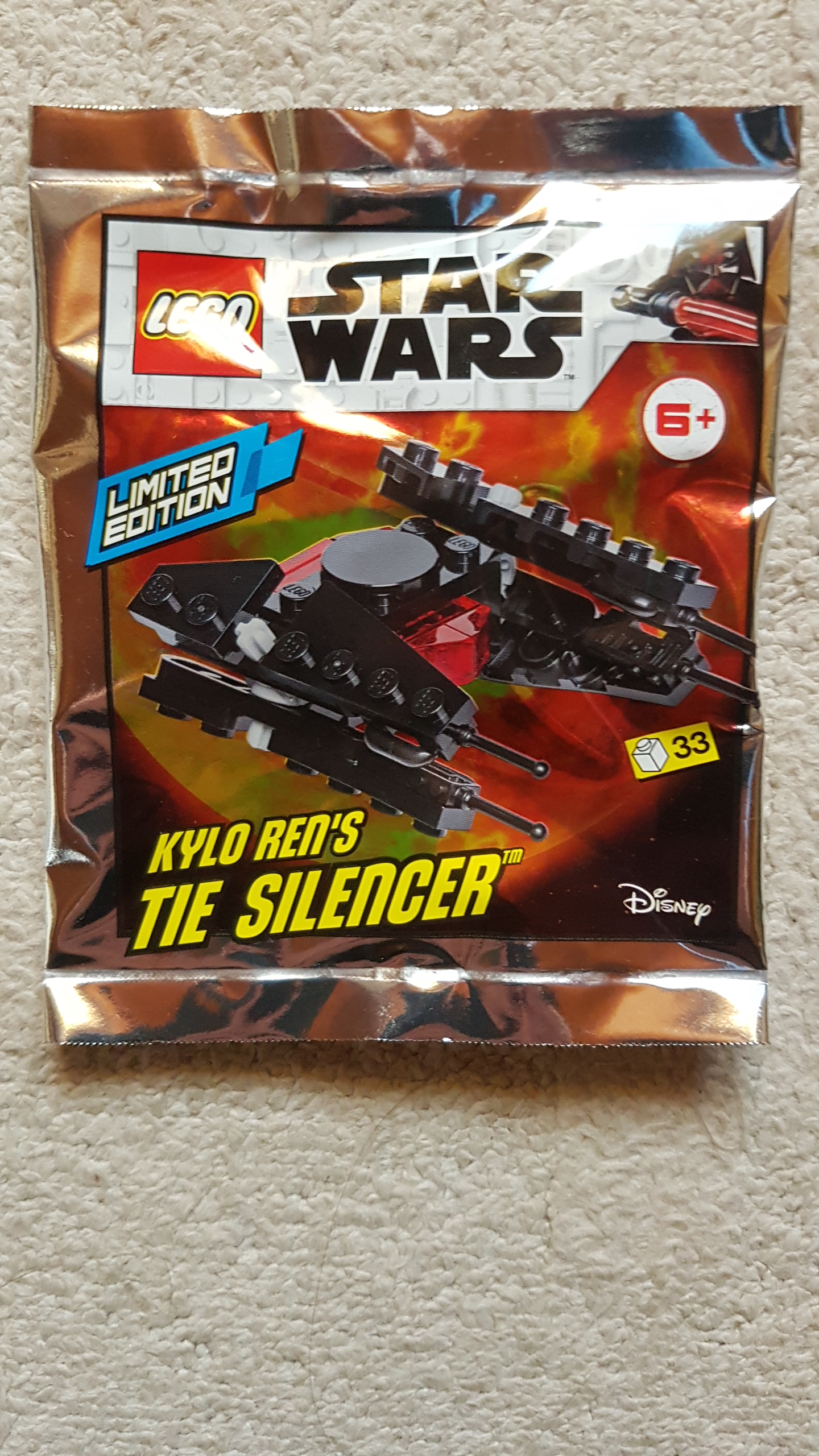 911954_kylo_rens_tie_silencer_foil_pack.jpg