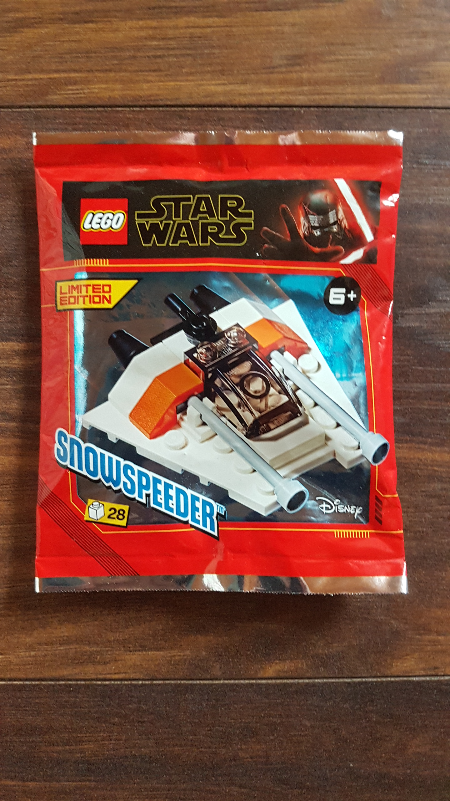912055_snowspeeder_foil_pack.jpg