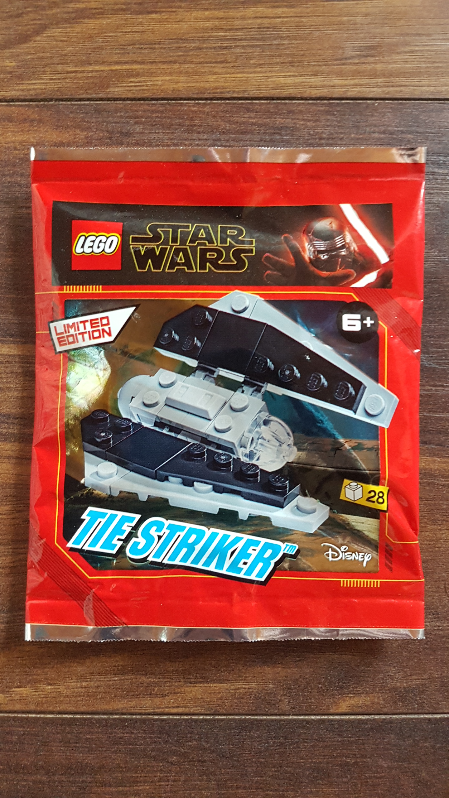 912056_tie_striker_foil_pack.jpg
