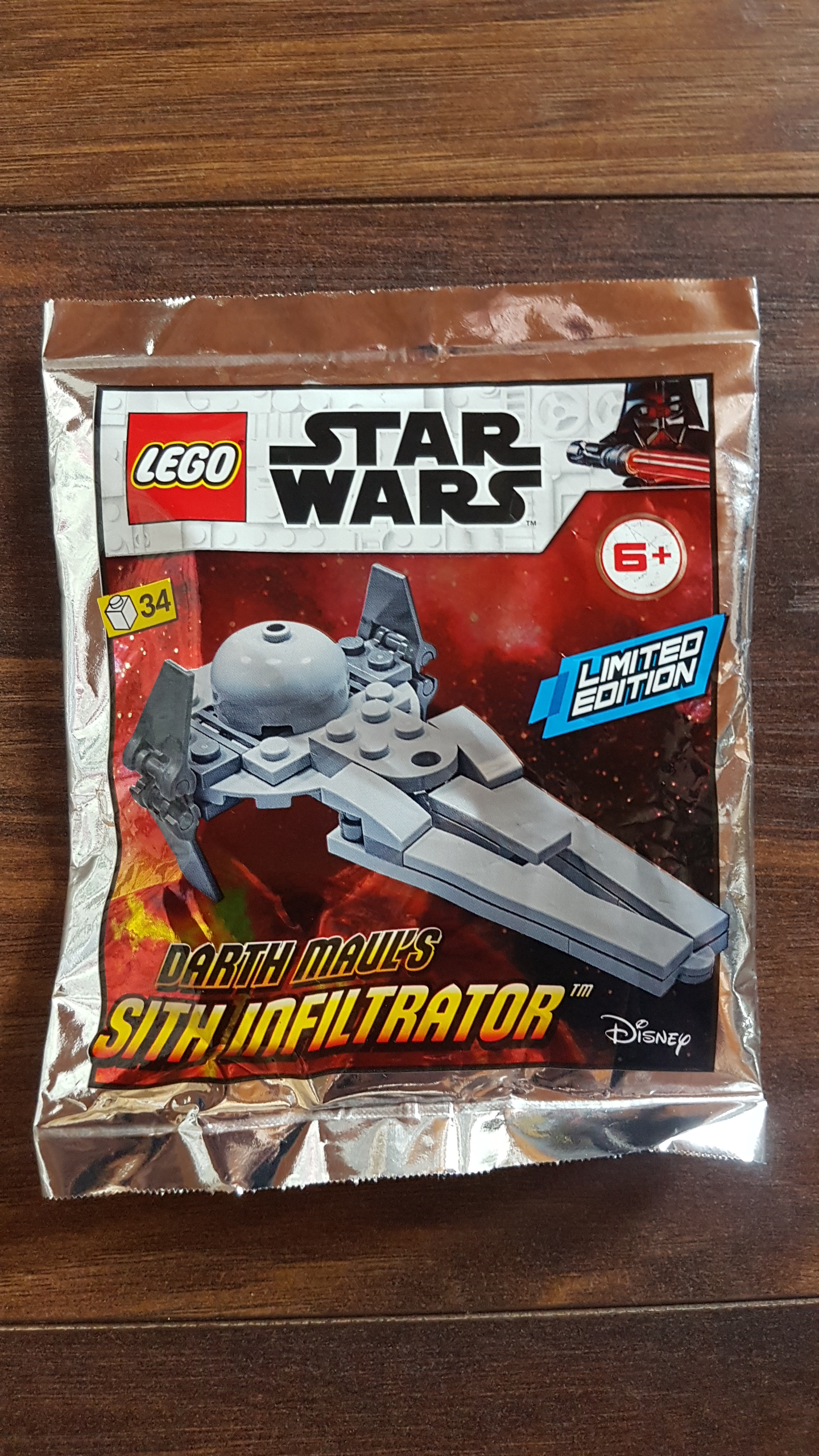 912058_darth_mauls_sith_infiltrator_foil_pack.jpg
