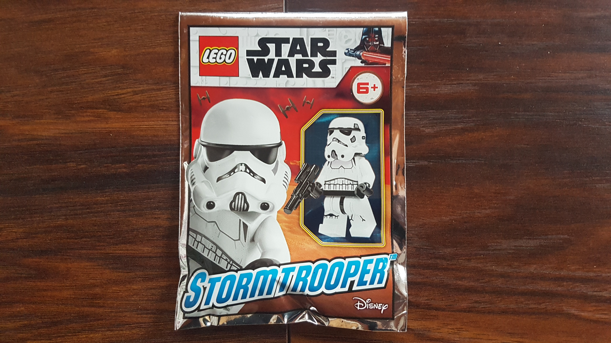 912062_stormtrooper_foil_pack.jpg