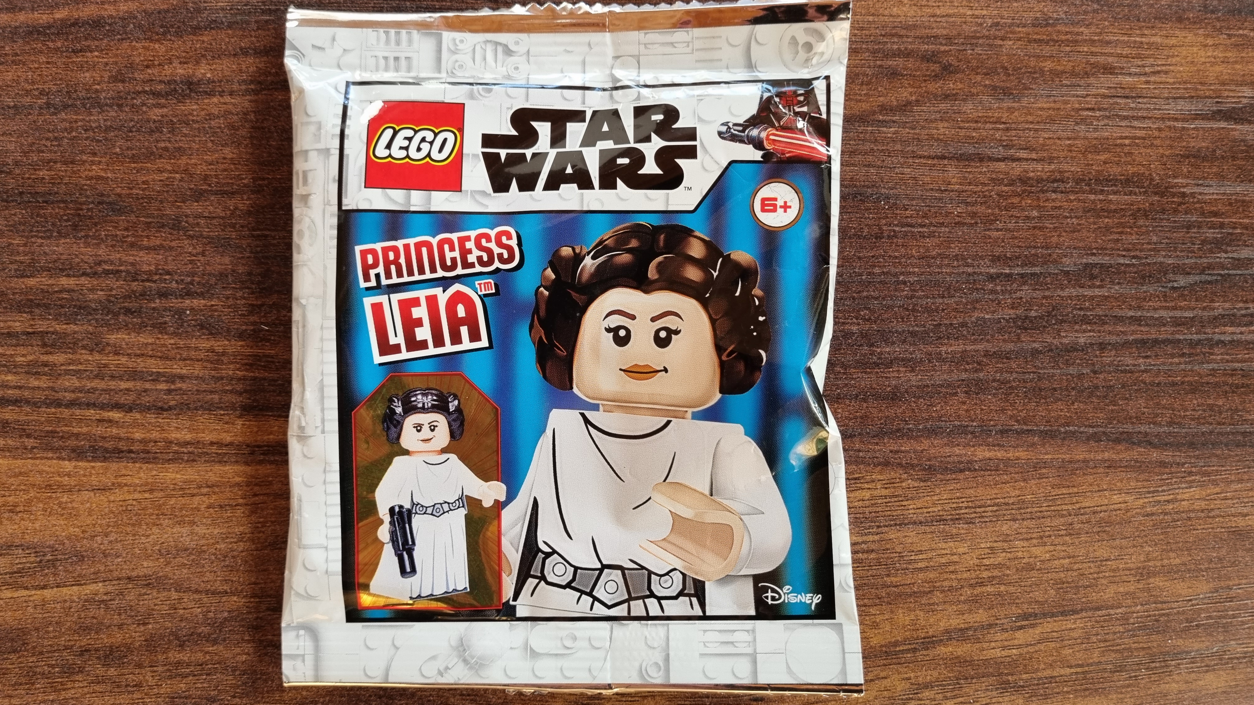 912289_princess_leia_foil_pack.jpg