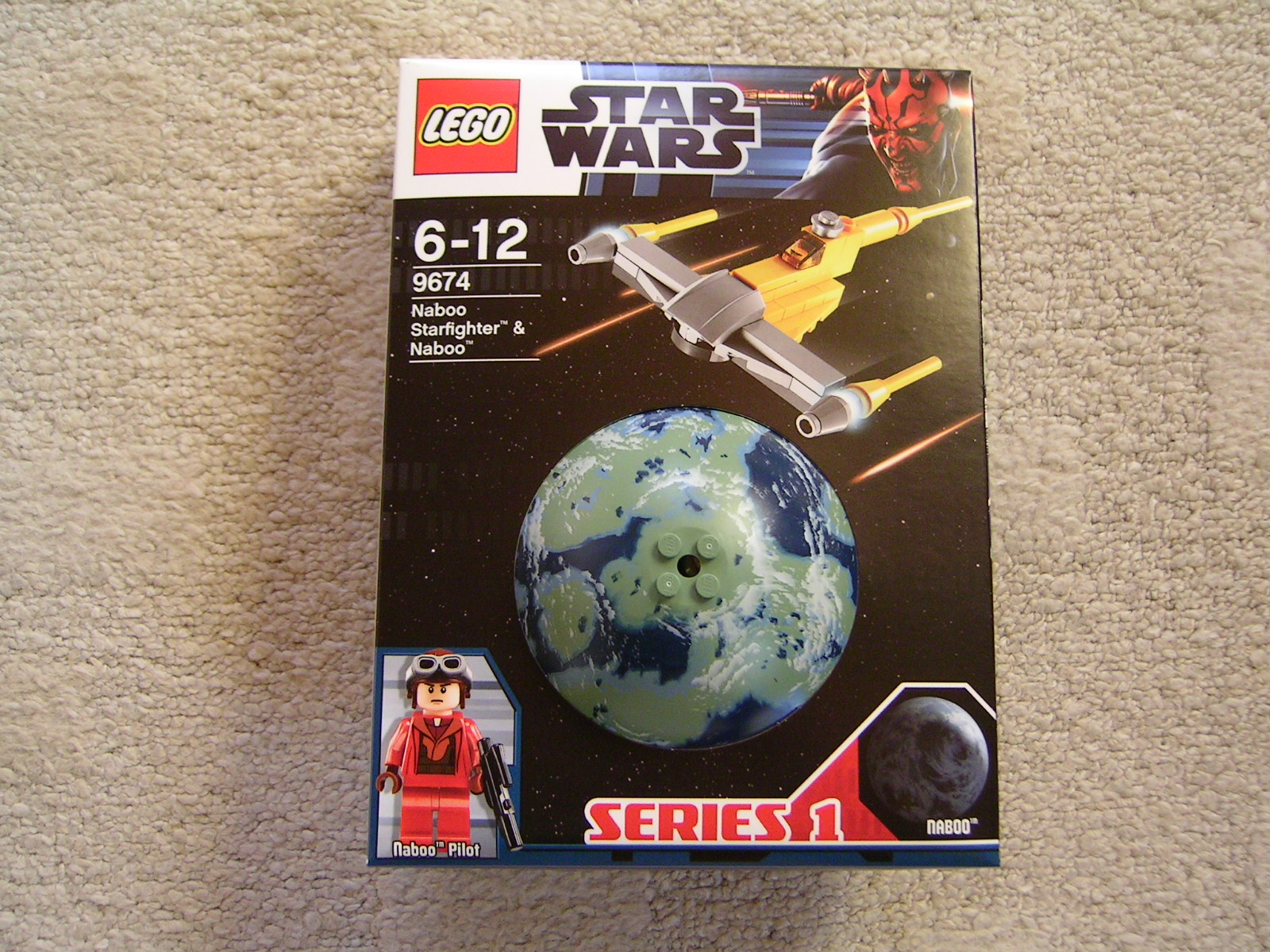 9674_naboo_starfighter_and_naboo.jpg