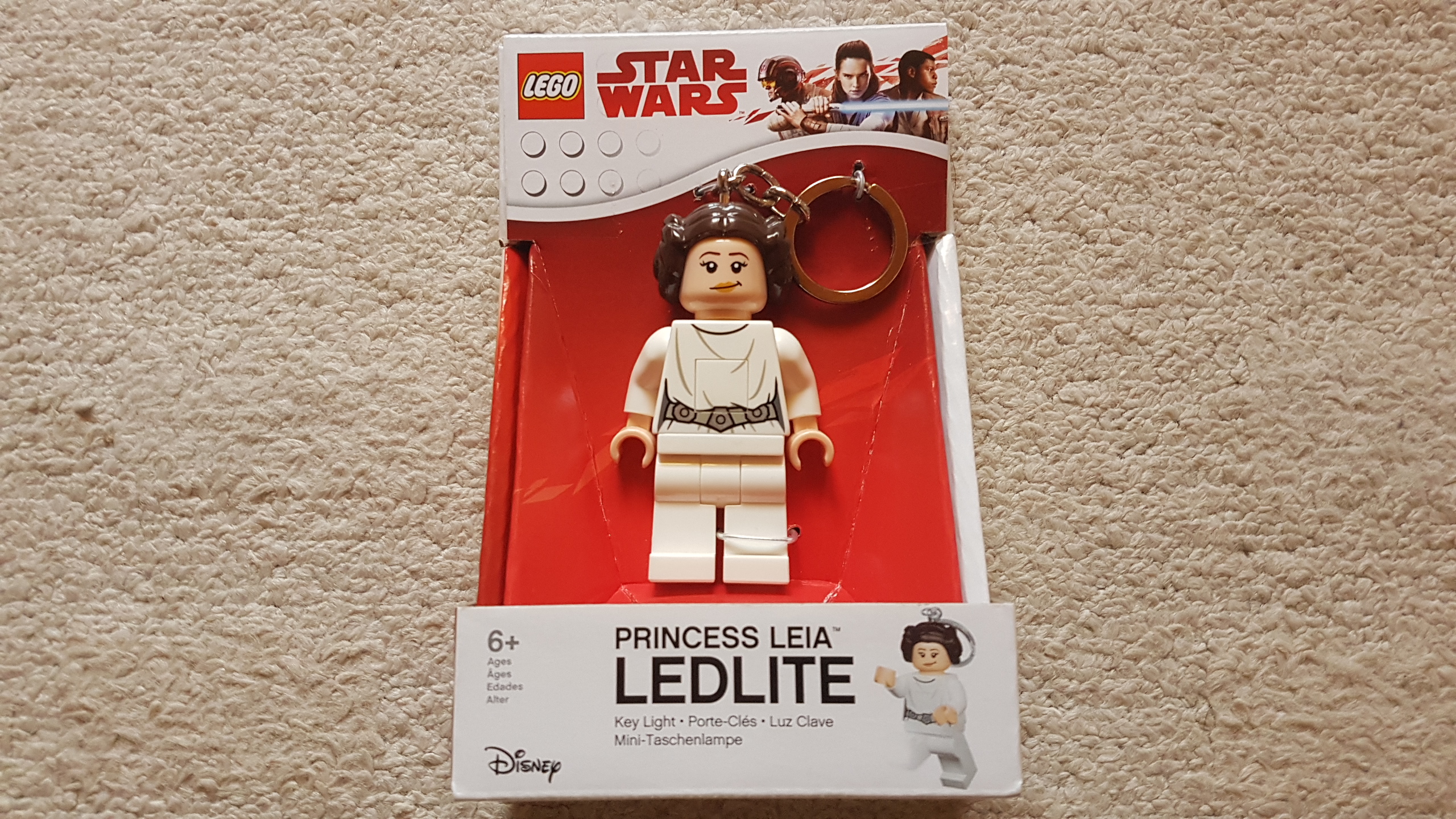 lgl_ke109_princess_leia_light_key_chain.jpg