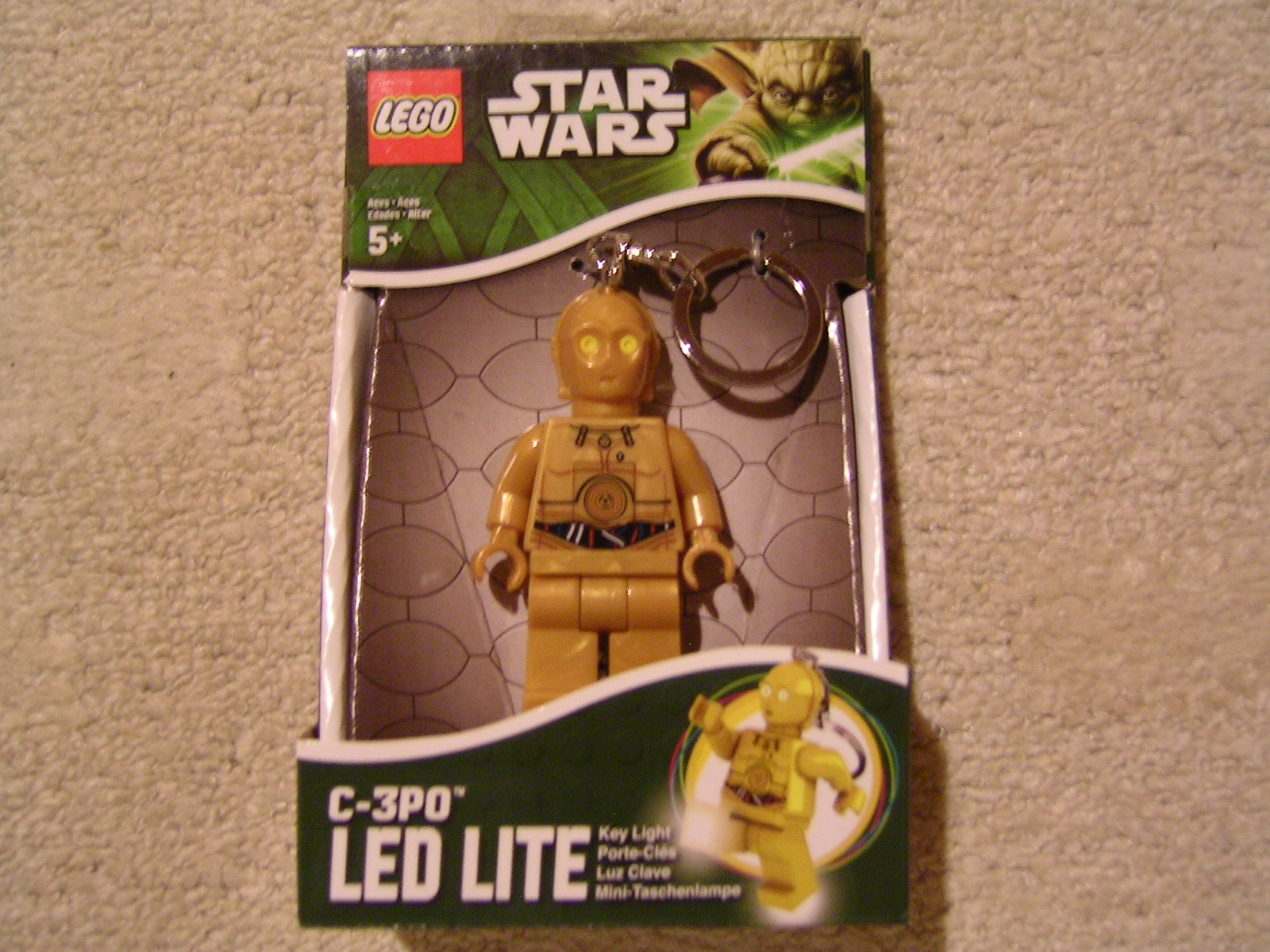 lgl_ke18_c3po_light_key_chain.jpg
