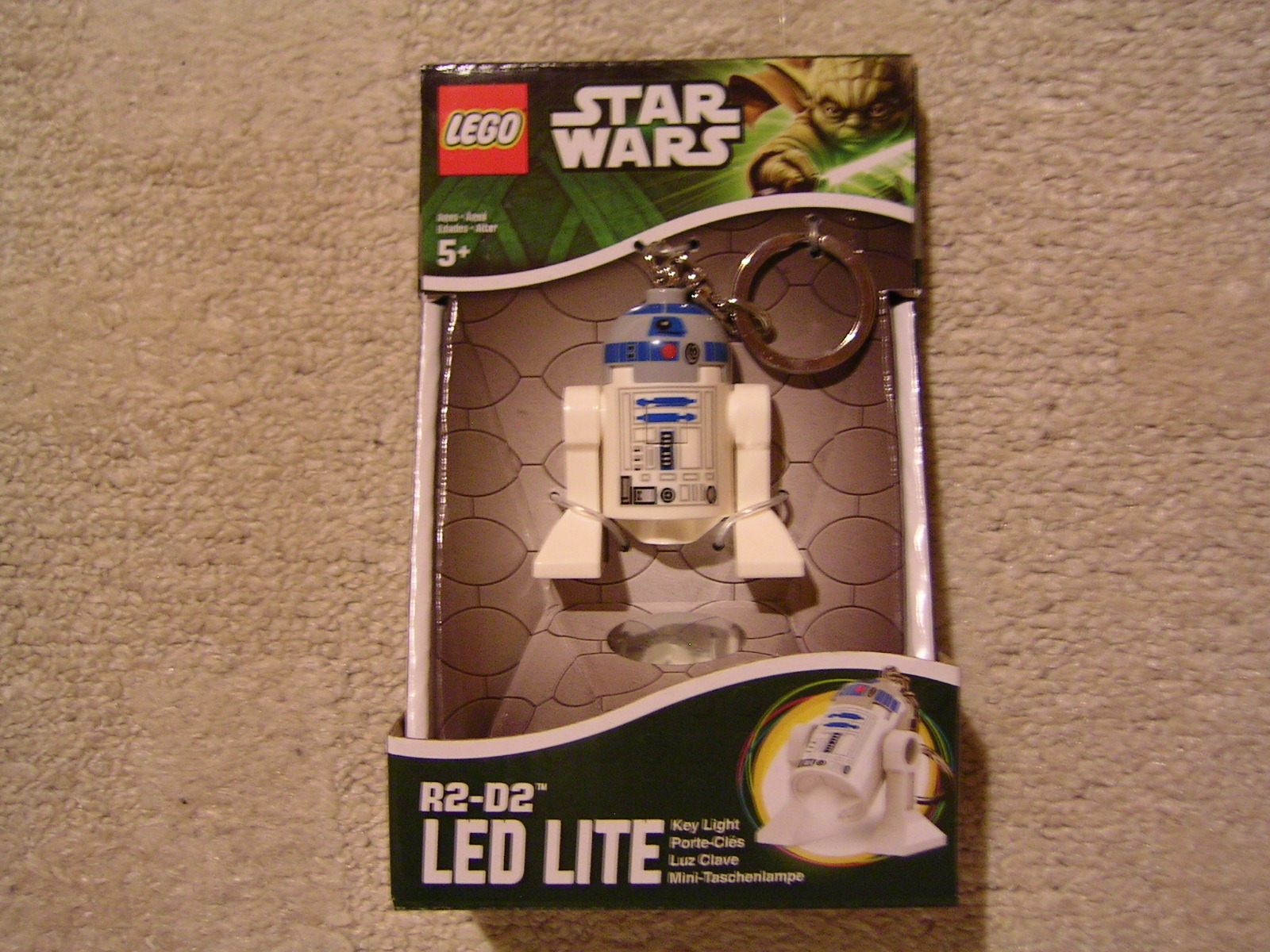 lgl_ke21_r2d2_light_key_chain.jpg