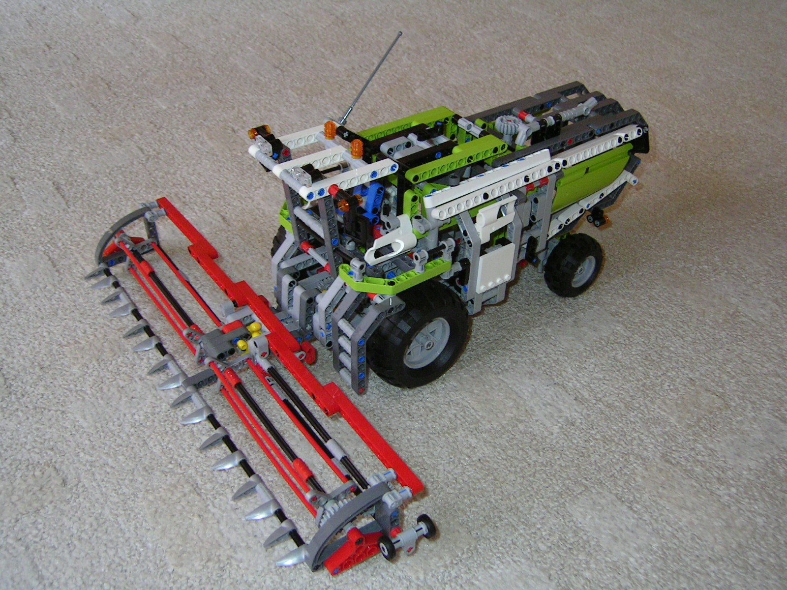 8274_combine_harvester.jpg