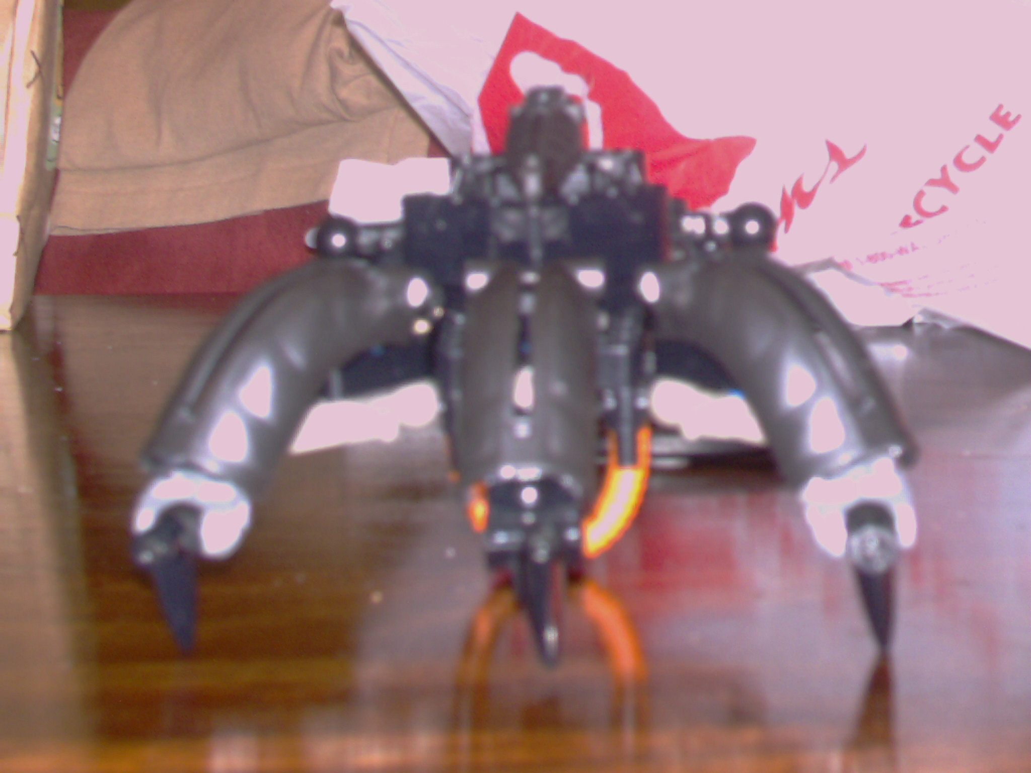 onua_hand2.jpg