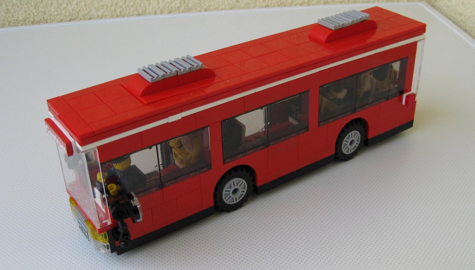 bus_red_1.jpg