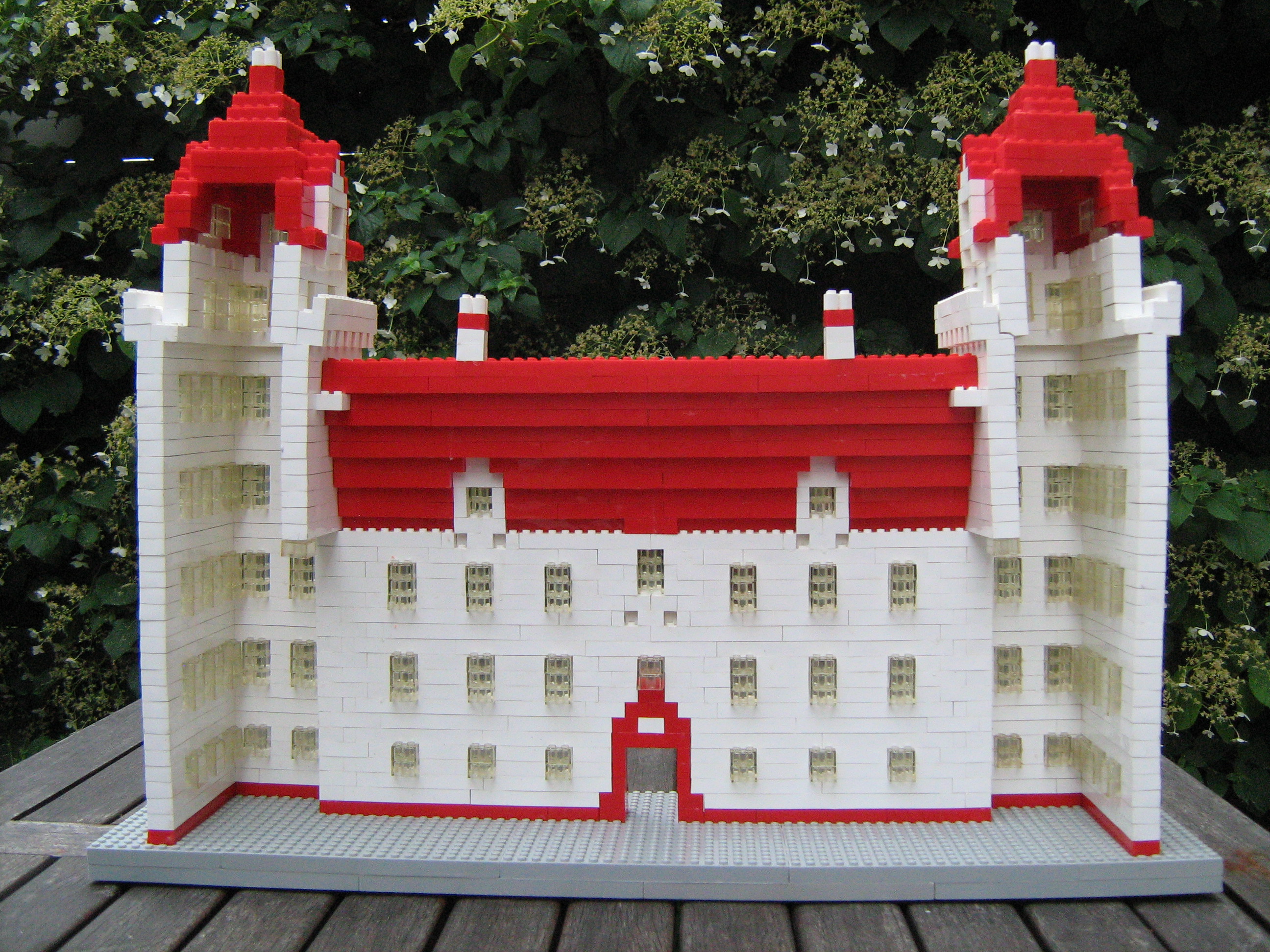 1958_dutch_facade_castle_-_back.jpg