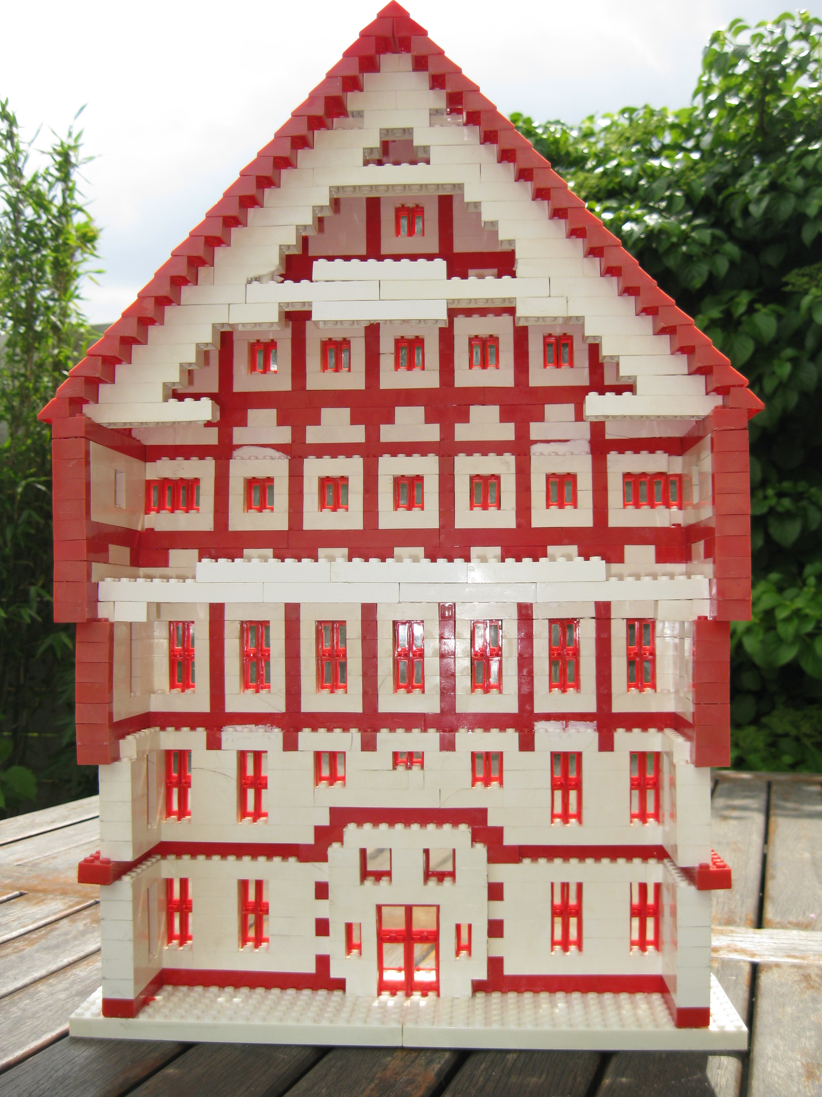 1958_german_amtshaus_hildesheim_-_back.jpg