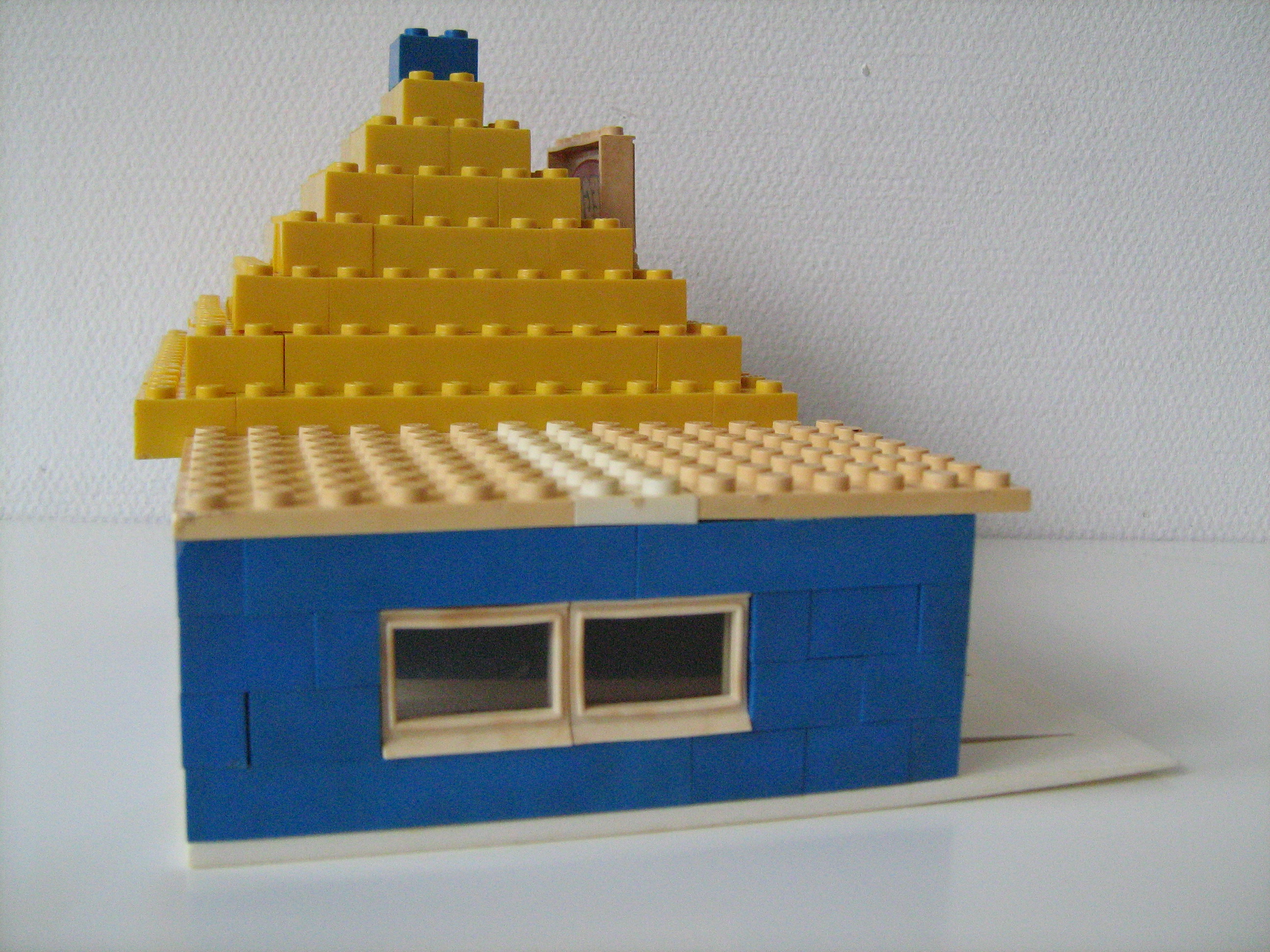 1958_house_w_garage_-_side_left.jpg