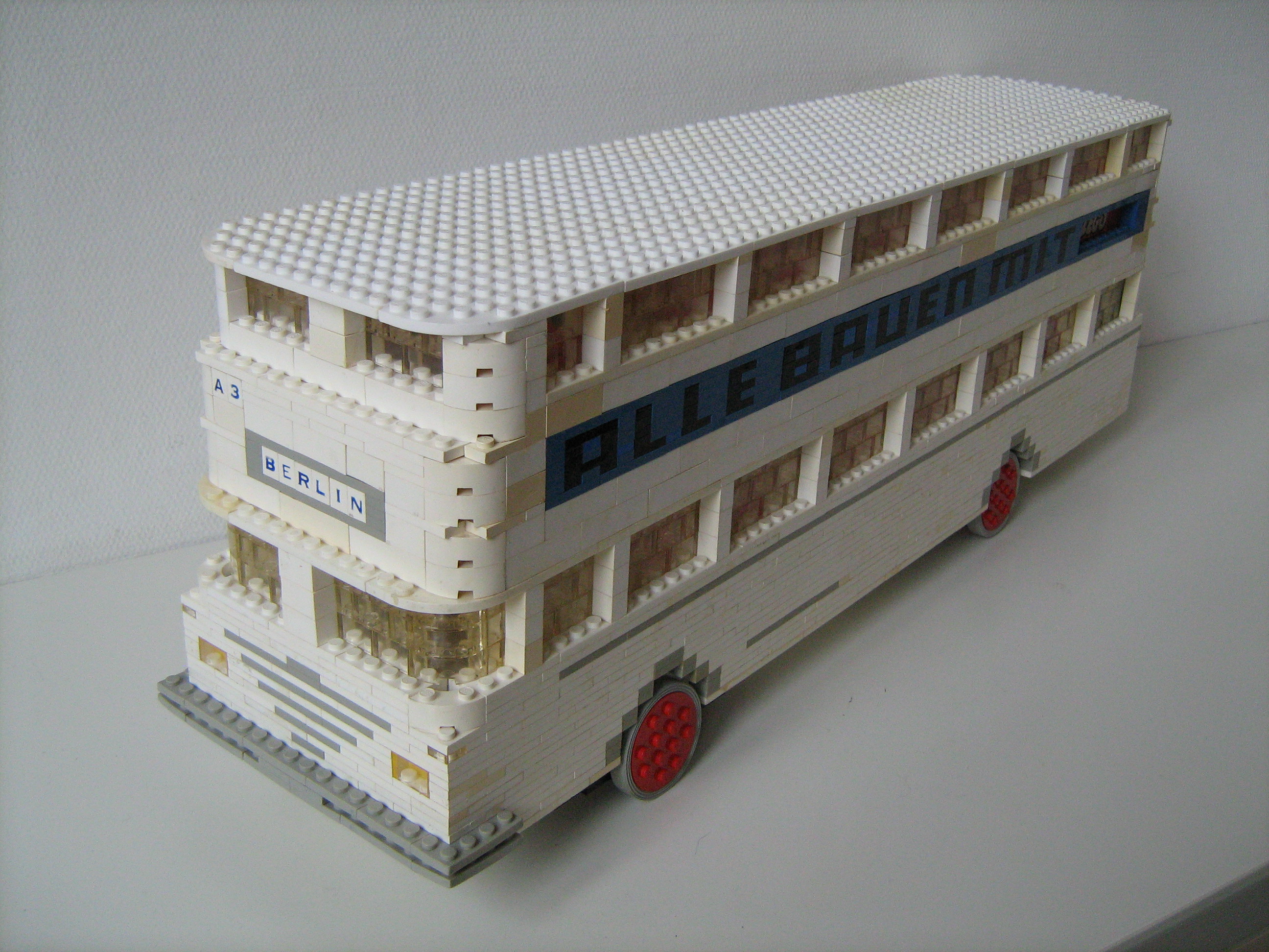 1963_berlin_bus_birdview.jpg