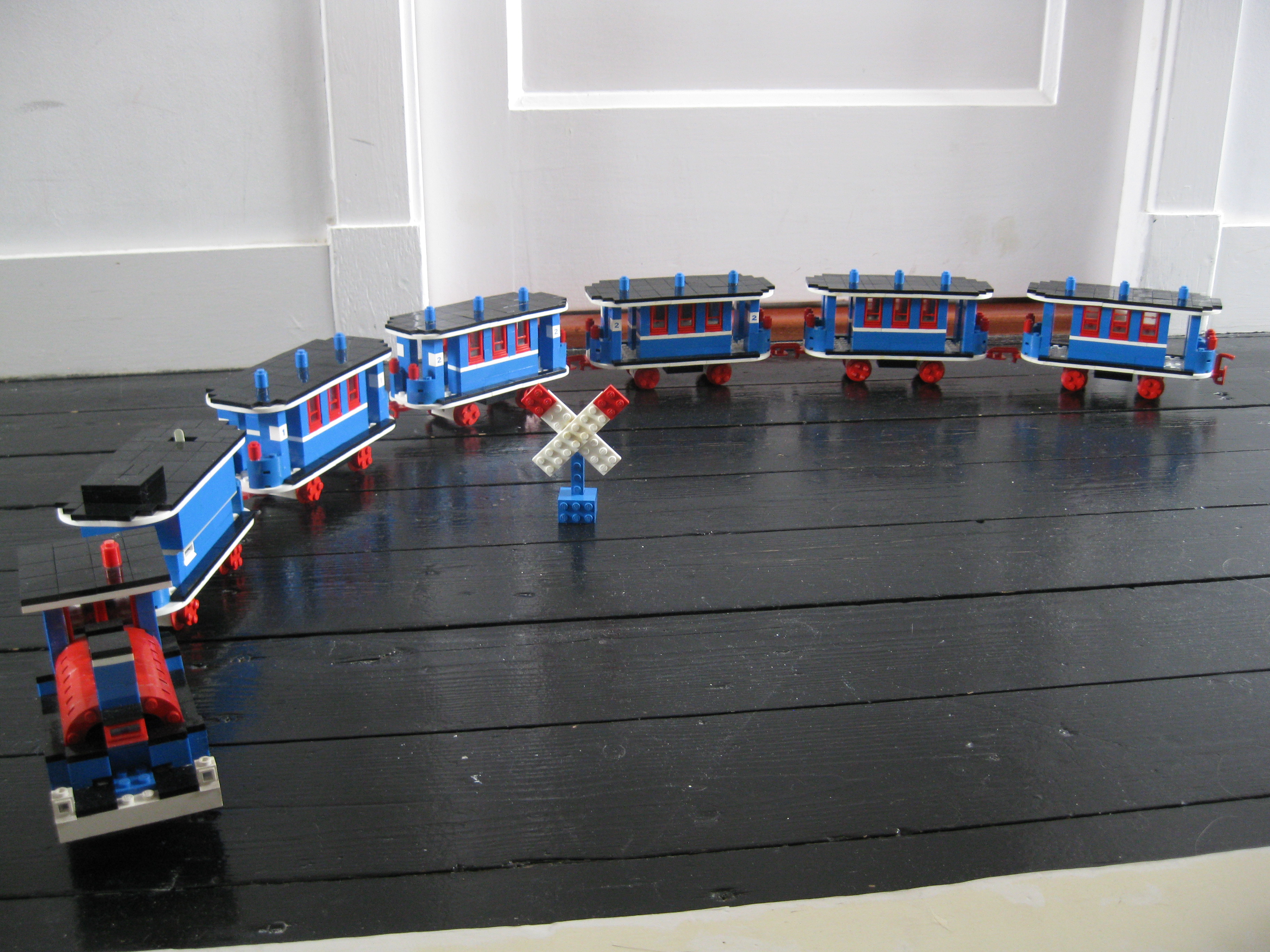 locomotive_set_complete_-_restored_-_birdview.jpg