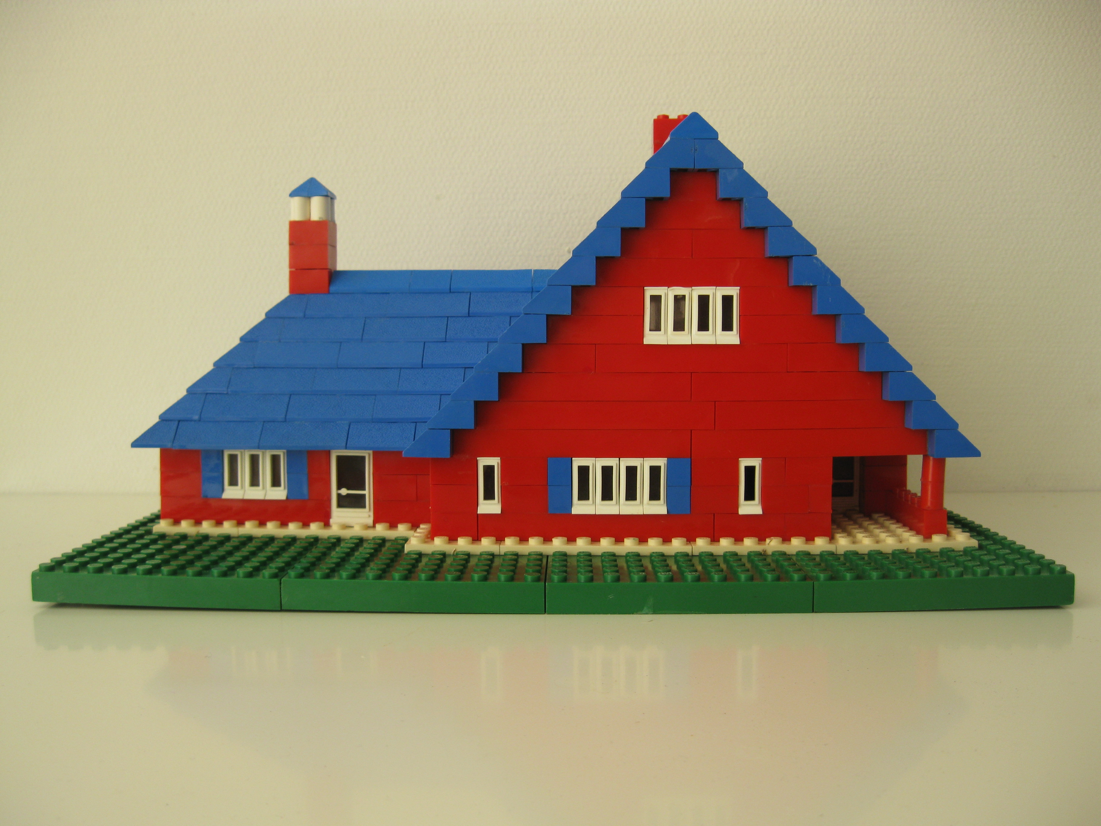 1958_bungalow_-_back.jpg
