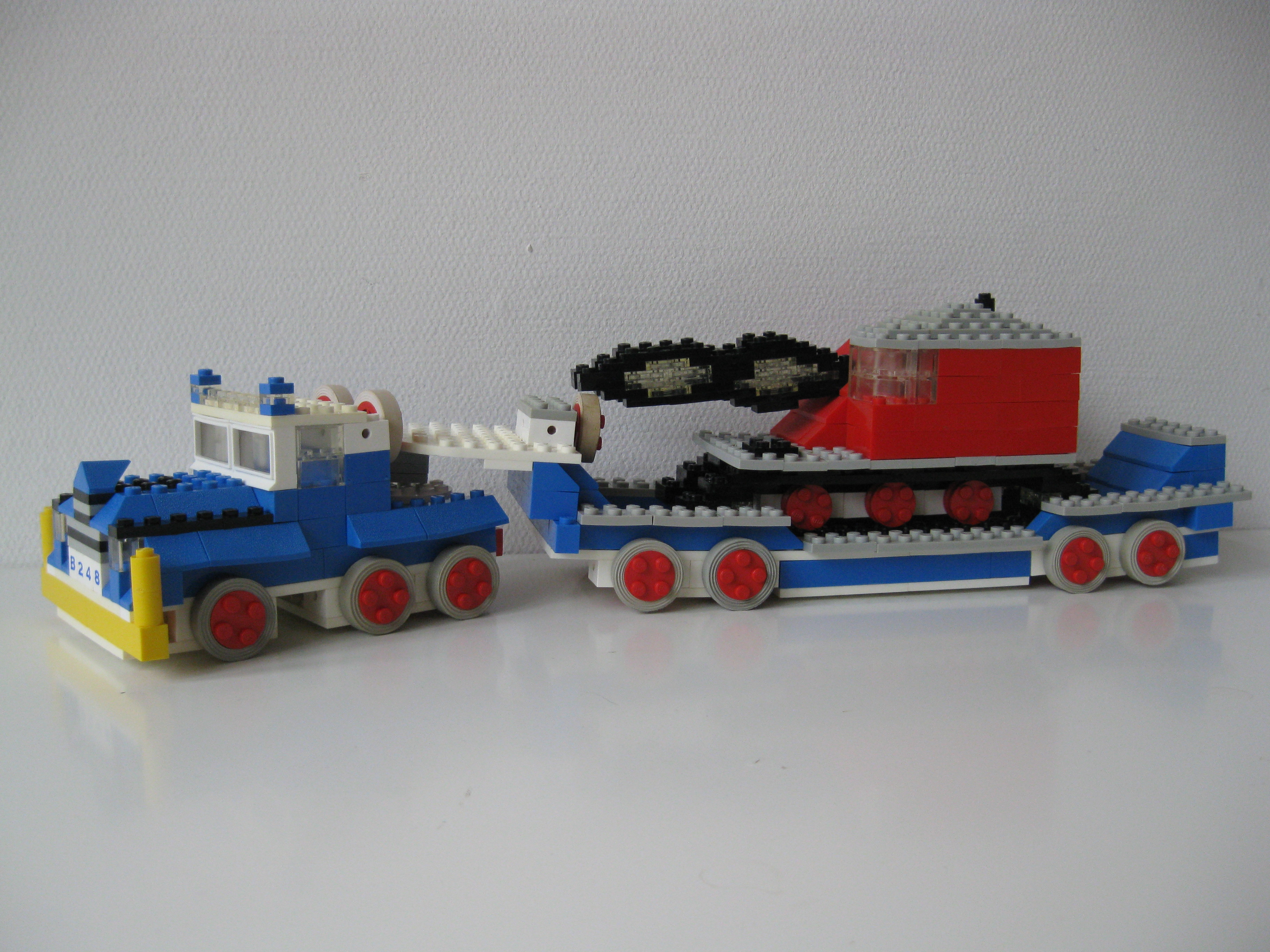 1963_crane_on_truck_withtrailer.jpg
