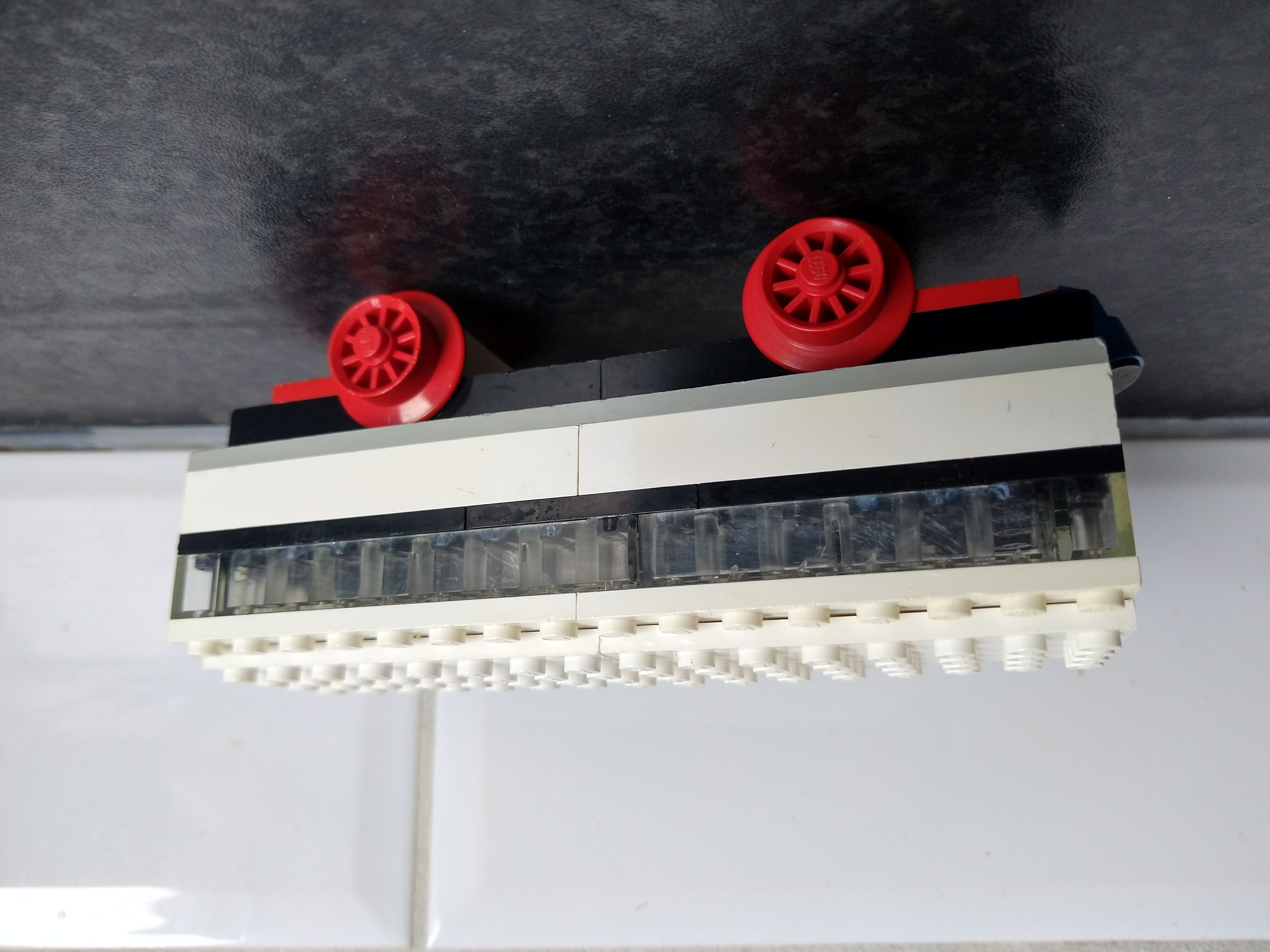 1969_futuristic_traincoach_-_side.jpg