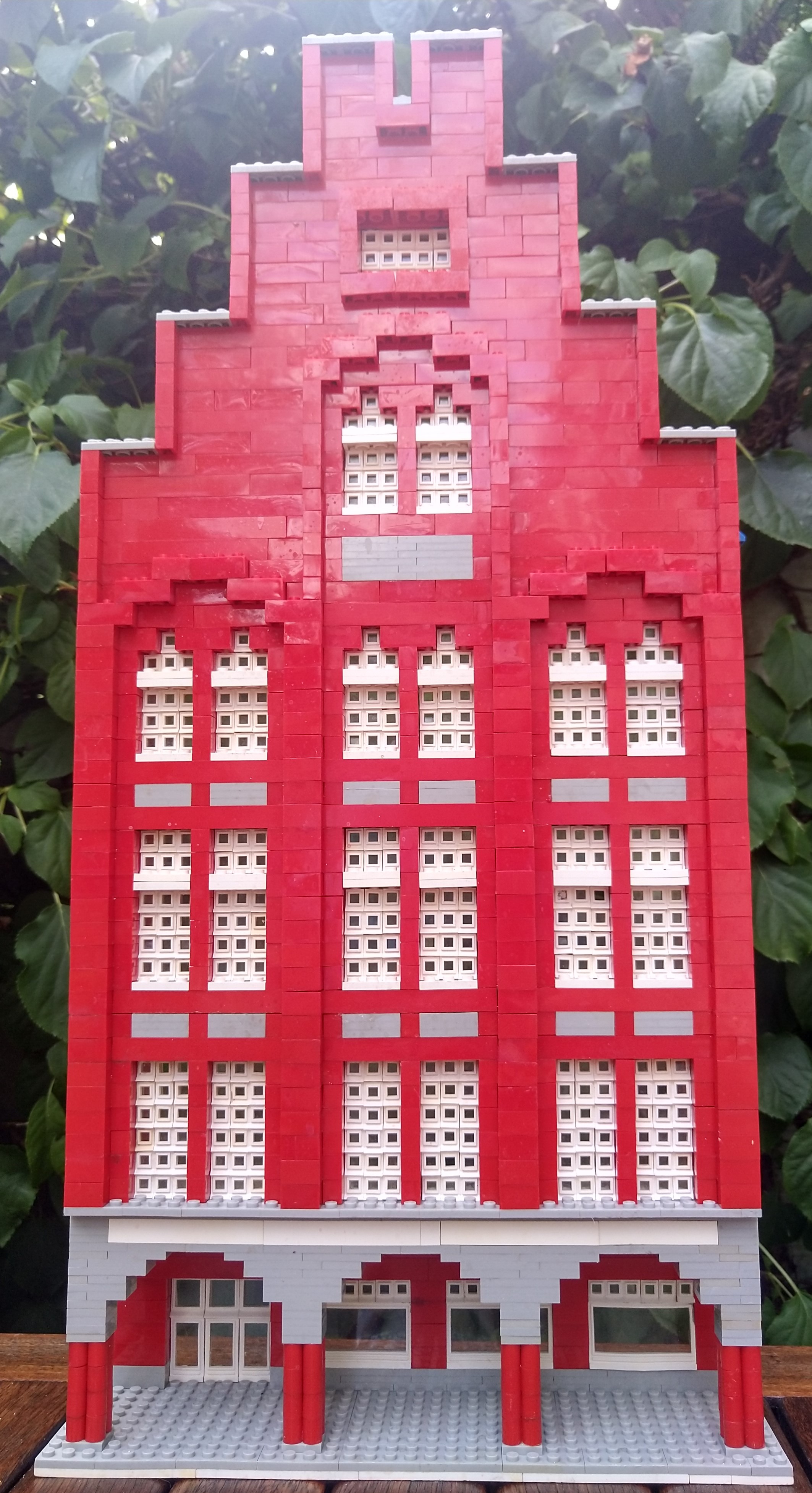 early_sixties_red_house_-_front.jpg