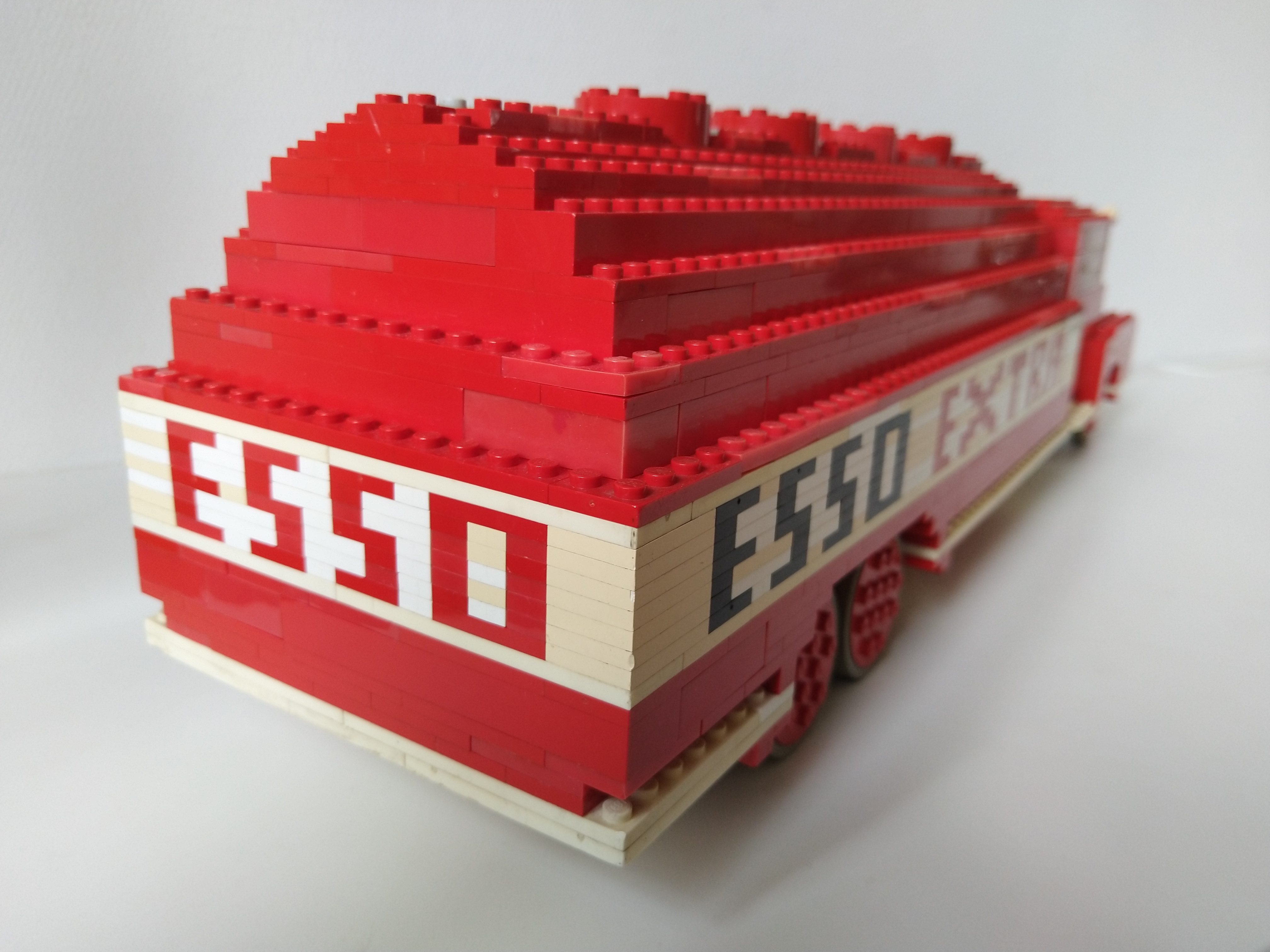 esso_service_big_wheel_model_-_back.jpg